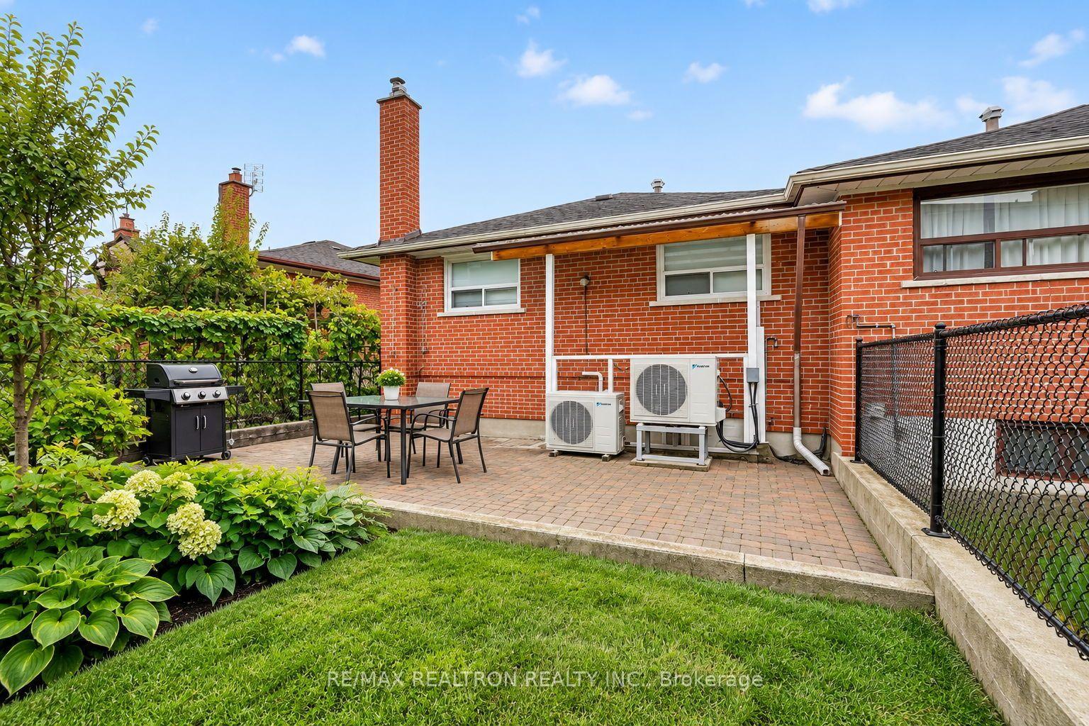 Photo 38 of 26 Brubeck Road, North York, Humbermede — HOMEH