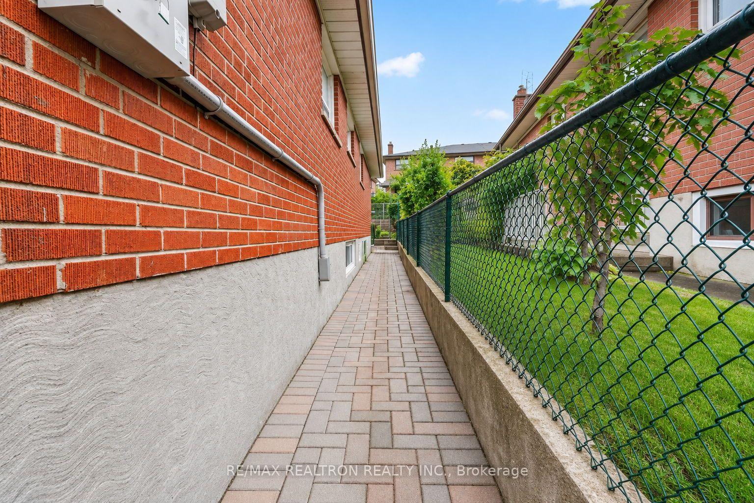 Photo 39 of 26 Brubeck Road, North York, Humbermede — HOMEH