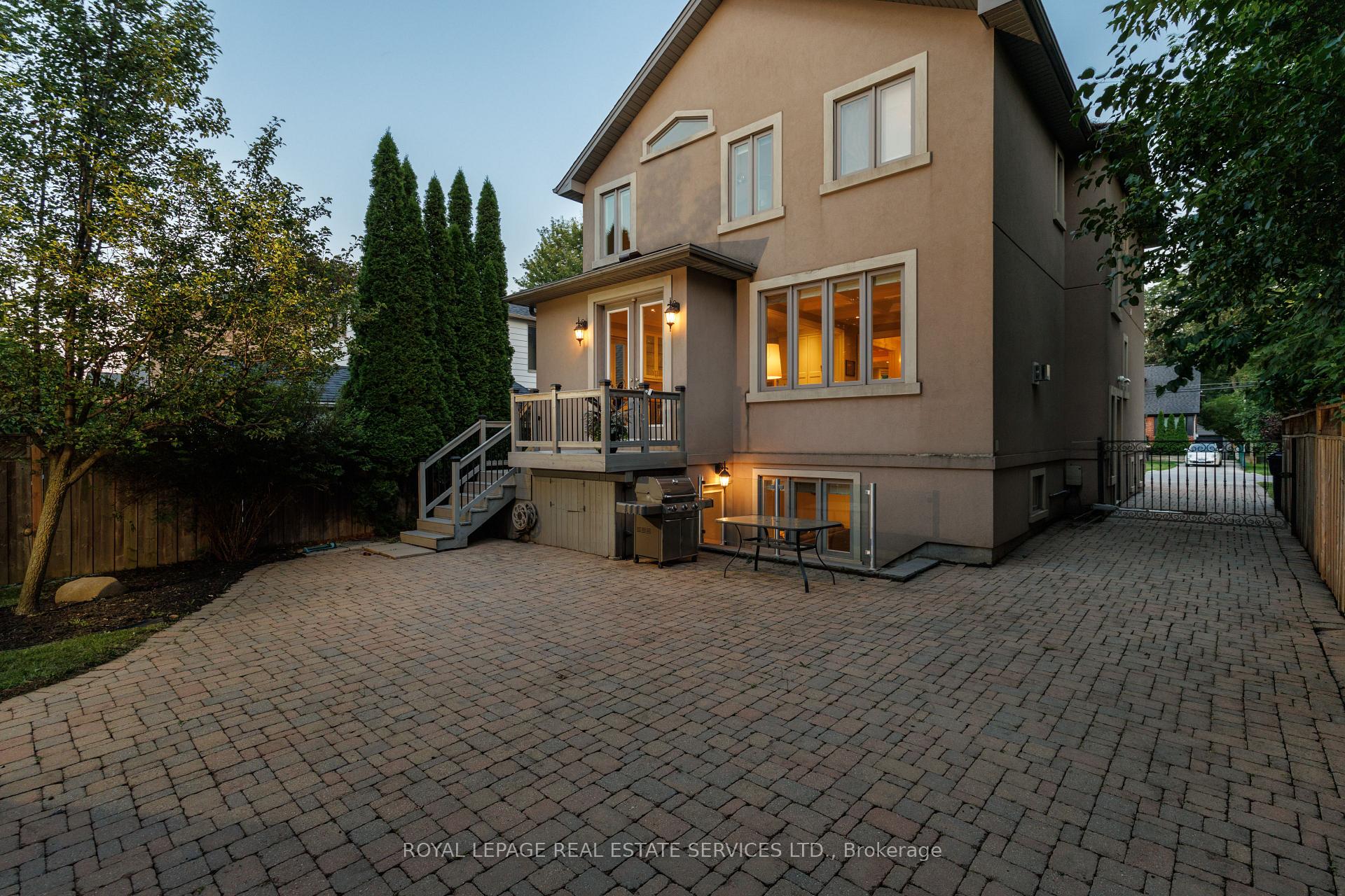 Photo 4 of 4 Springbrook Gardens, Etobicoke, Stonegate-Queensway — HOMEH