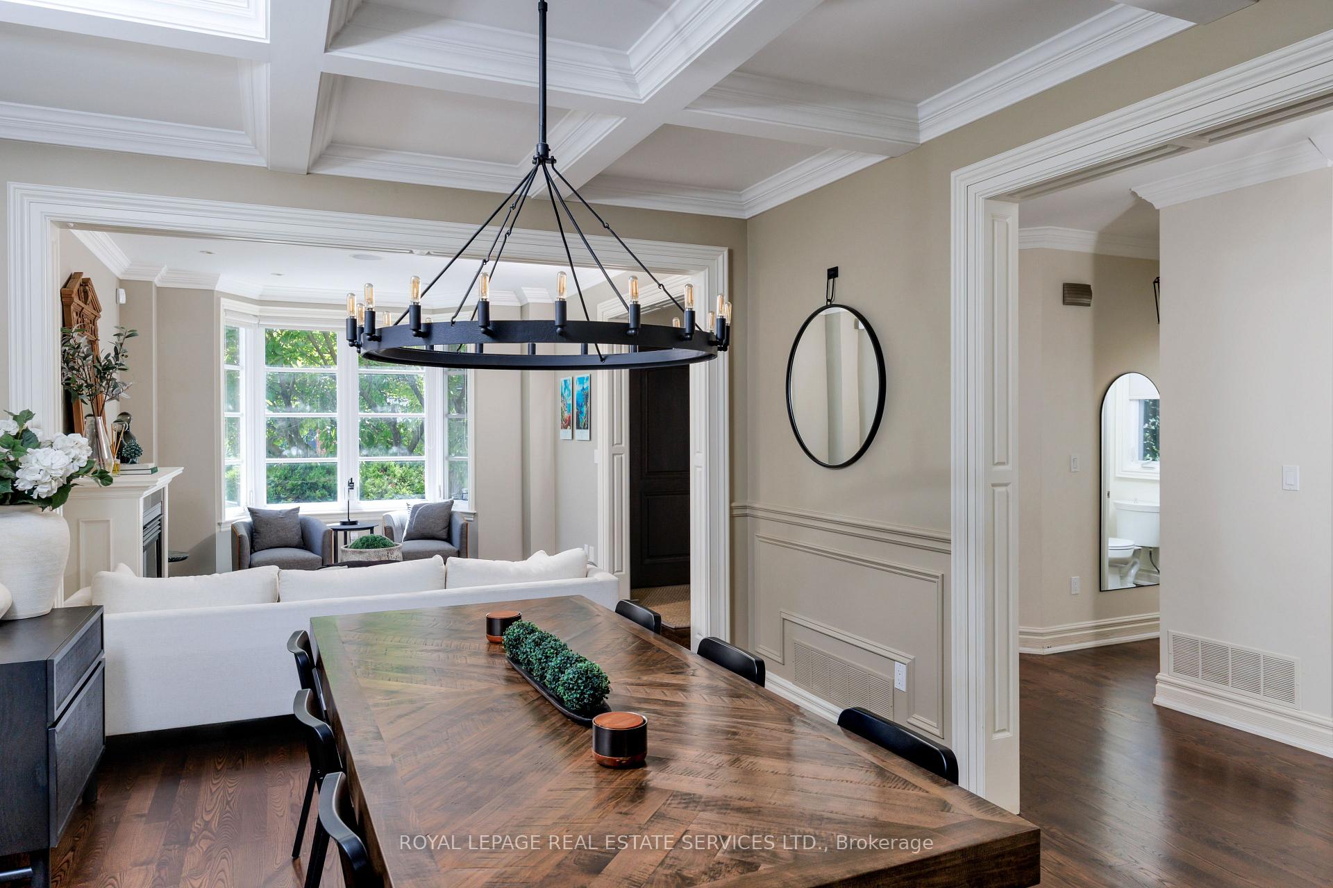 Photo 10 of 4 Springbrook Gardens, Etobicoke, Stonegate-Queensway — HOMEH