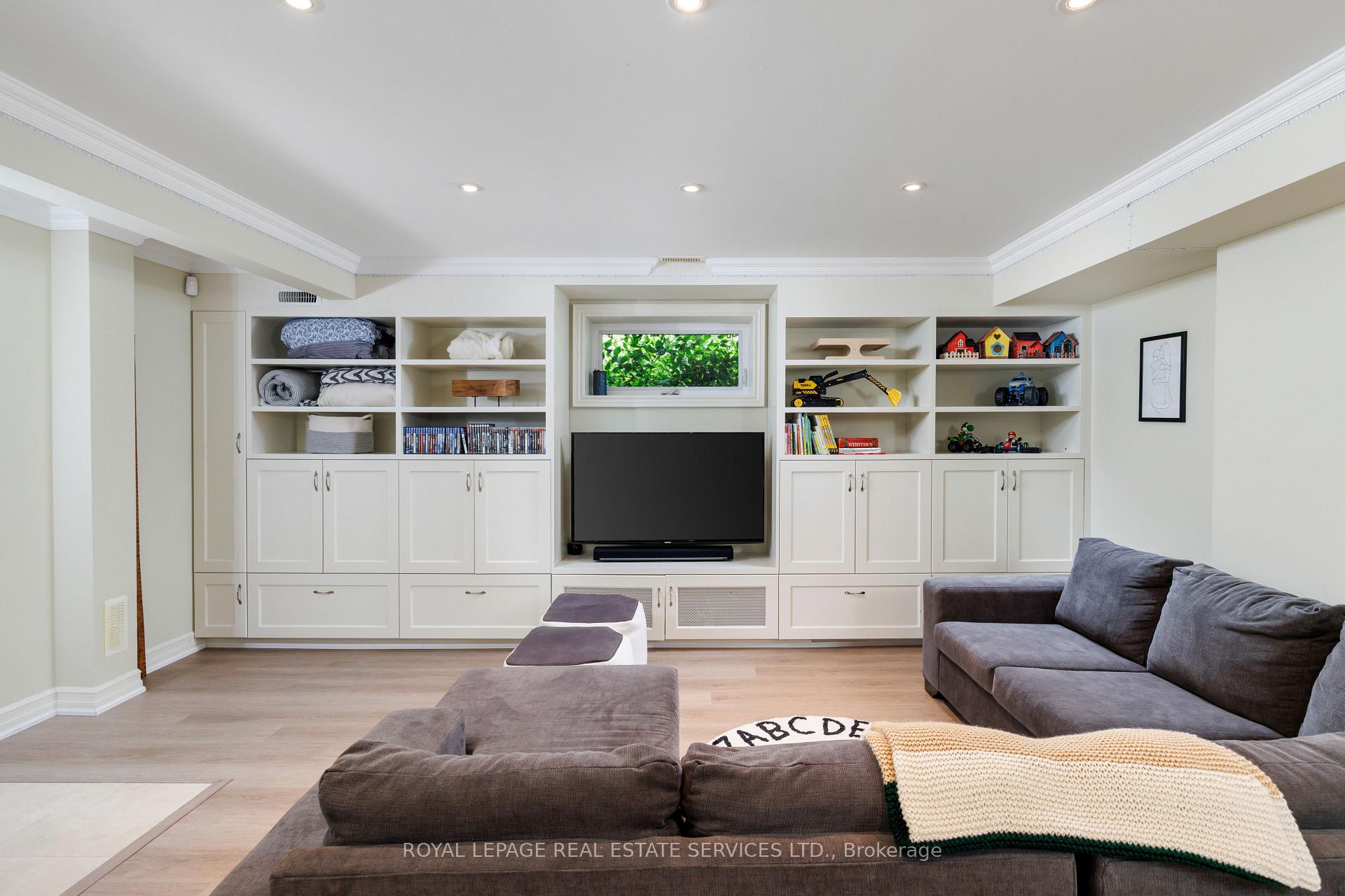 Photo 38 of 4 Springbrook Gardens, Etobicoke, Stonegate-Queensway — HOMEH
