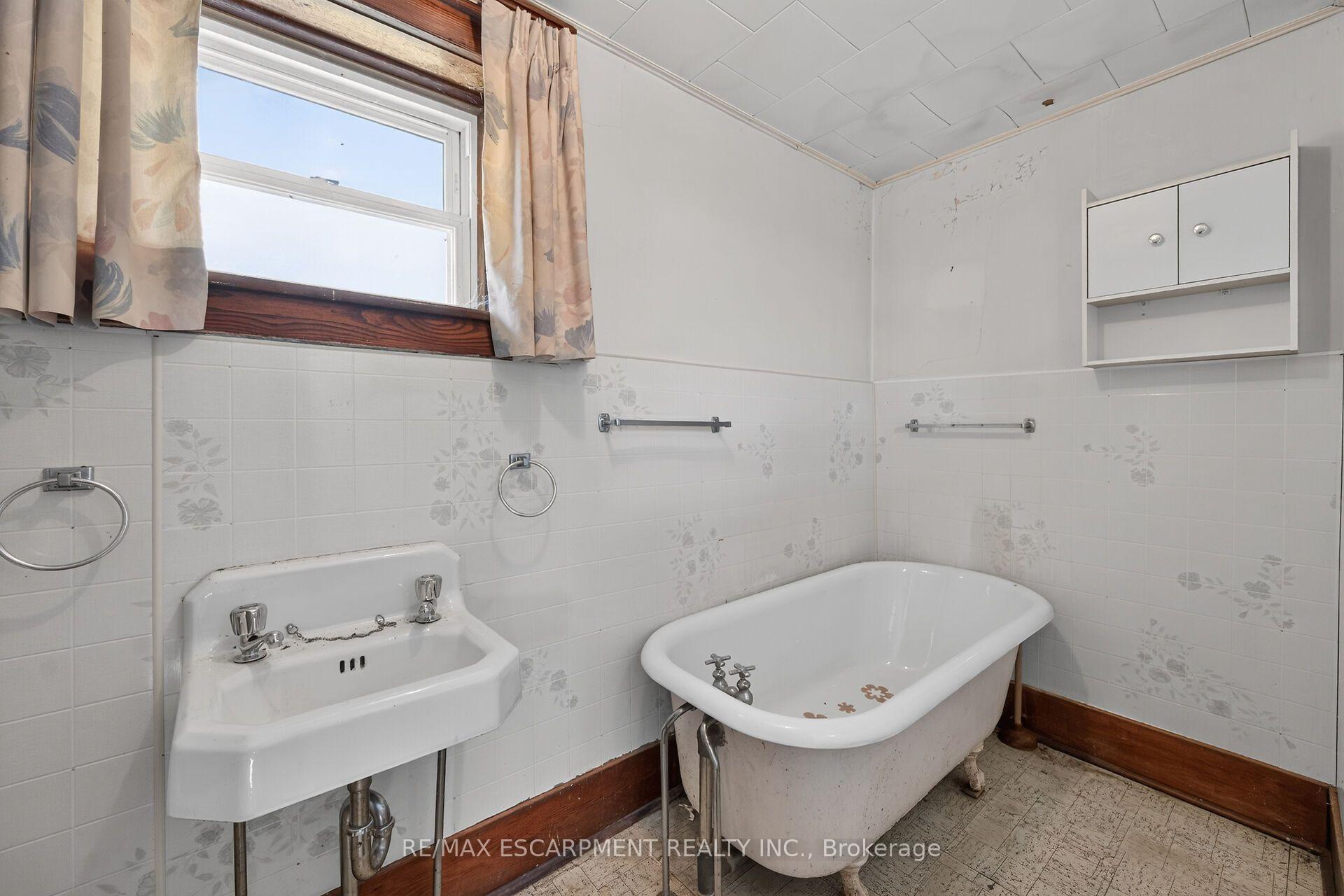 Photo 20 of 3311 Highway 6, Haldimand — HOMEH