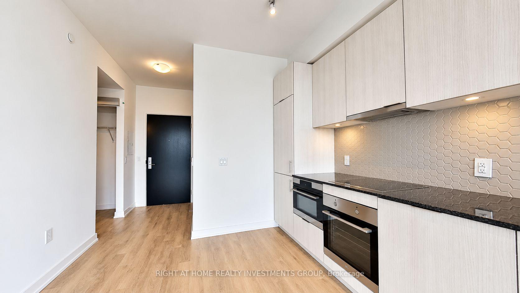 Photo 6 of Unit 1711, 158 Front Street E, Toronto, Moss Park — HOMEH