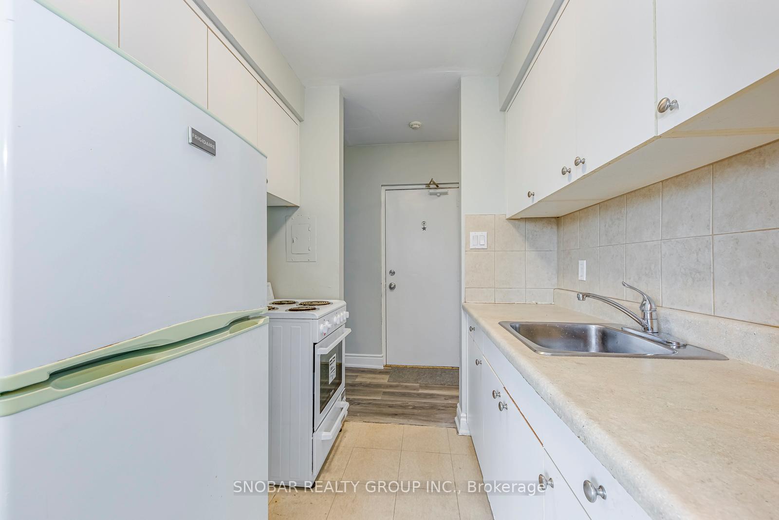 Photo 5 of Unit #11, 17 Station Road, Etobicoke, Mimico — HOMEH