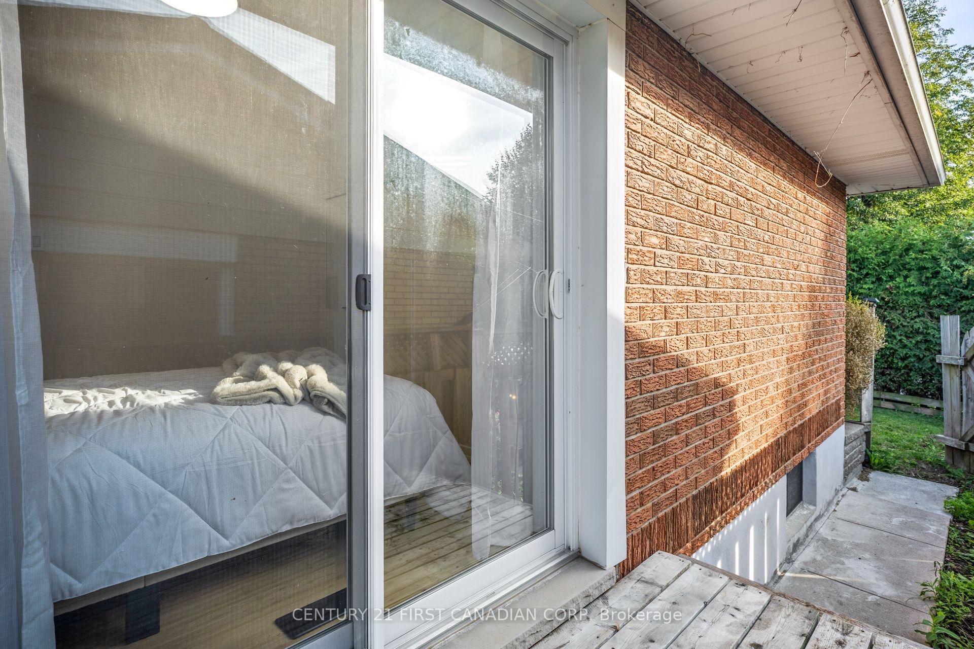 Photo 20 of 38 Silverdale Crescent, London, South T — HOMEH