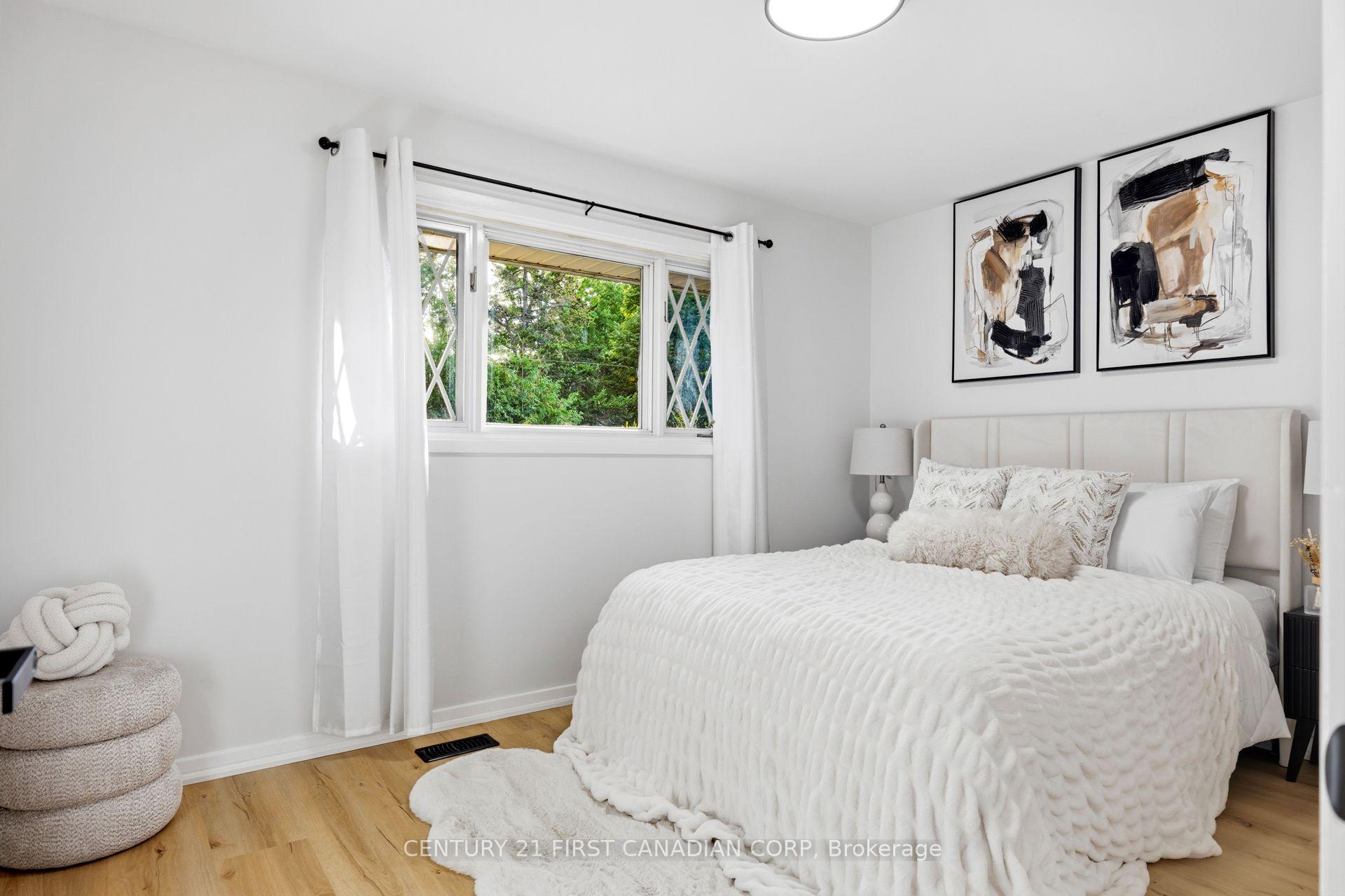 Photo 21 of 38 Silverdale Crescent, London, South T — HOMEH