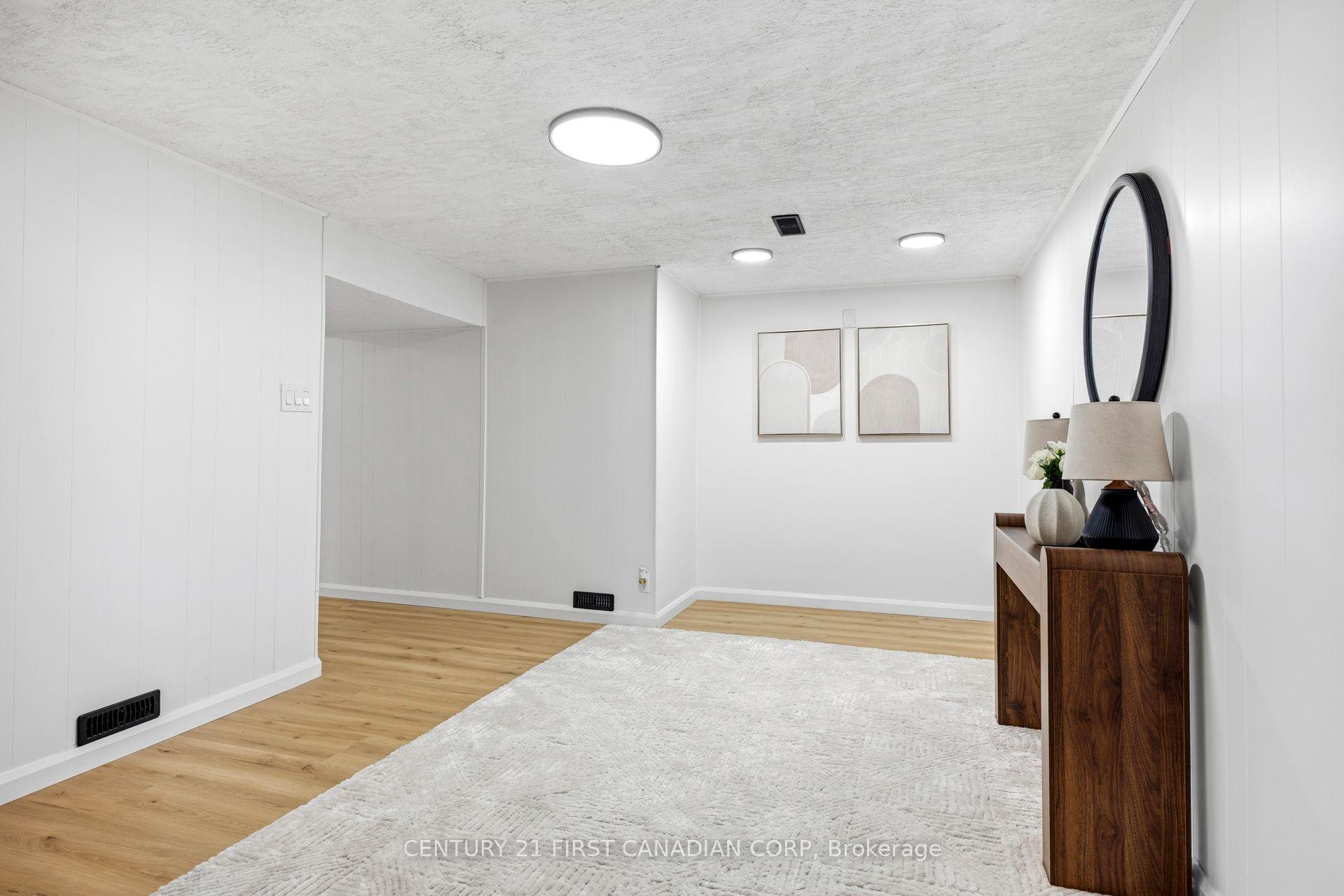 Photo 25 of 38 Silverdale Crescent, London, South T — HOMEH