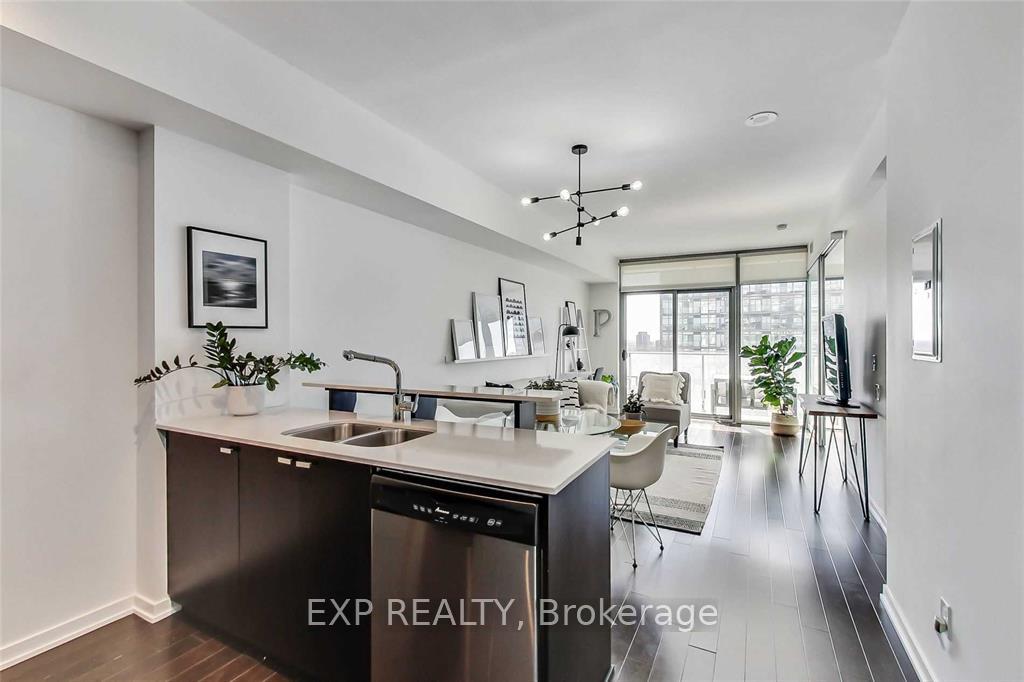 Photo 6 of Unit 2607, 103 The Queensway, Toronto, High Park-Swansea — HOMEH