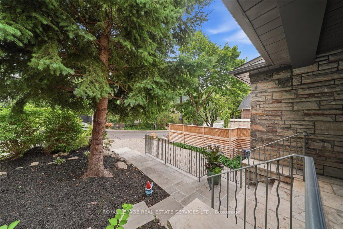 Photo 4 of 134 Morningside Avenue, Toronto, High Park-Swansea — HOMEH