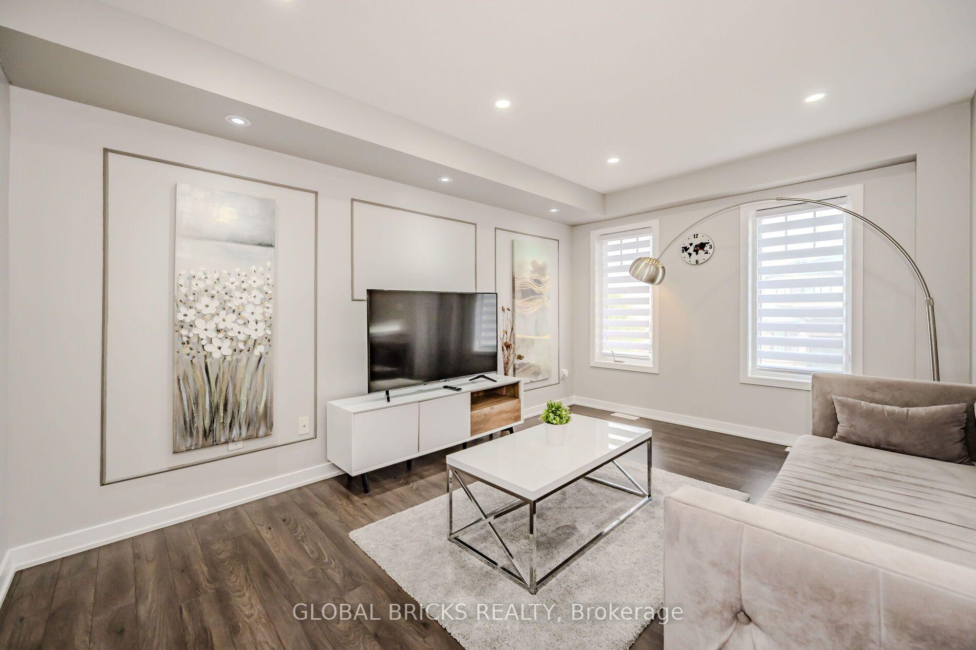 Photo 4 of 40 Crafter Crescent, Hamilton, Stoney Creek Mountain — HOMEH