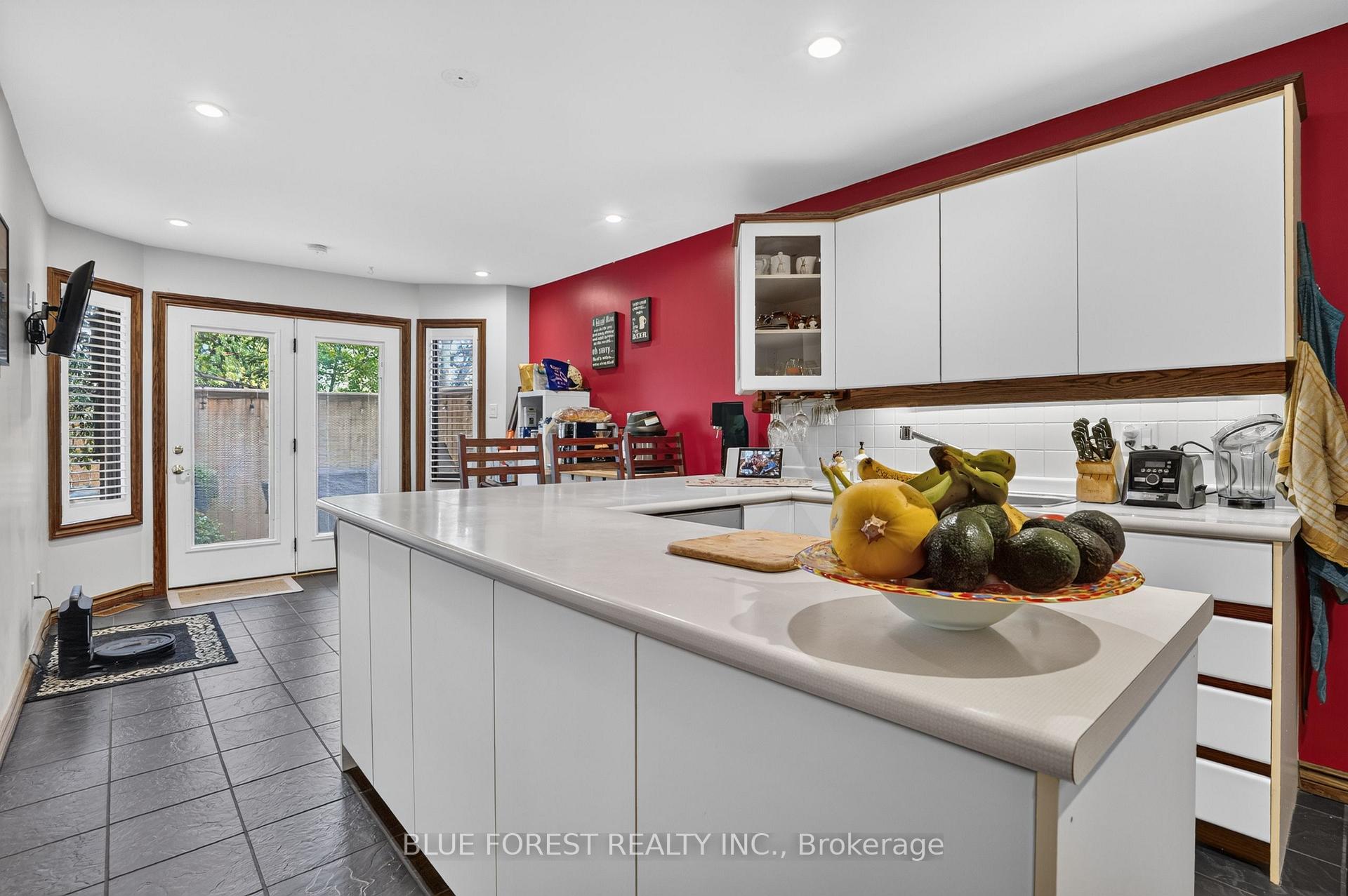 Photo 14 of 152 Albert Street, London, East F — HOMEH