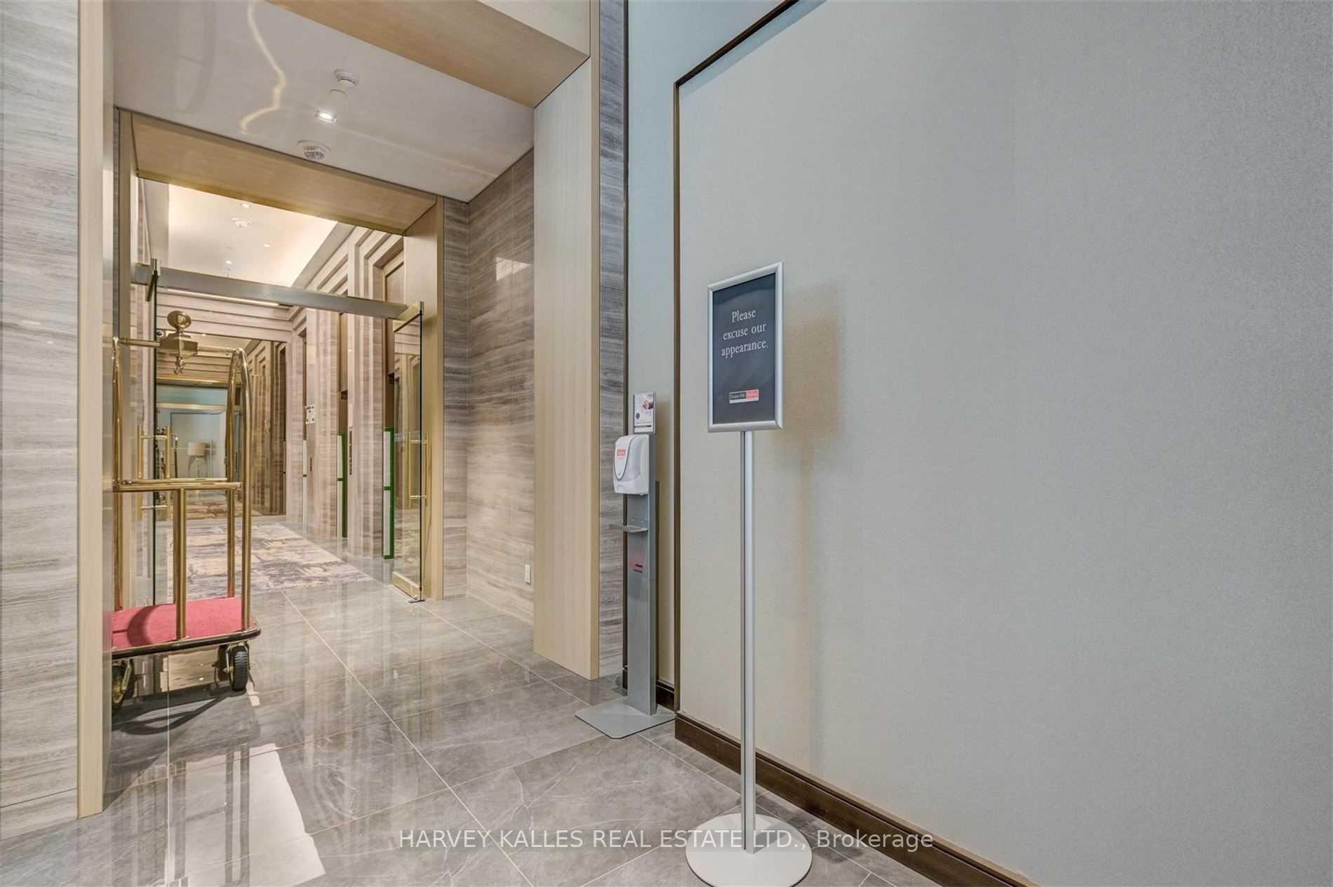 Photo 4 of Unit 1002, 88 Cumberland Street, Toronto, The Annex — HOMEH