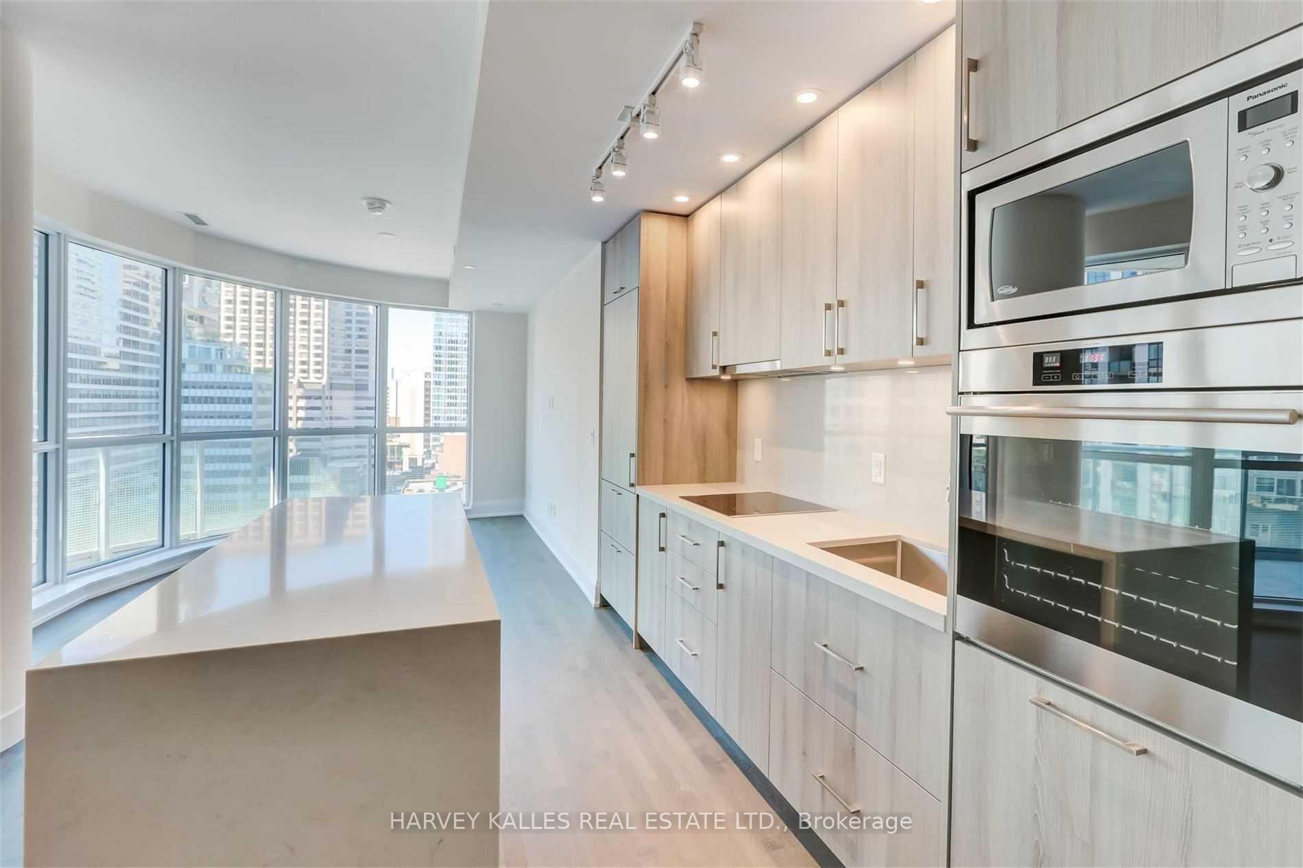 Photo 9 of Unit 1002, 88 Cumberland Street, Toronto, The Annex — HOMEH