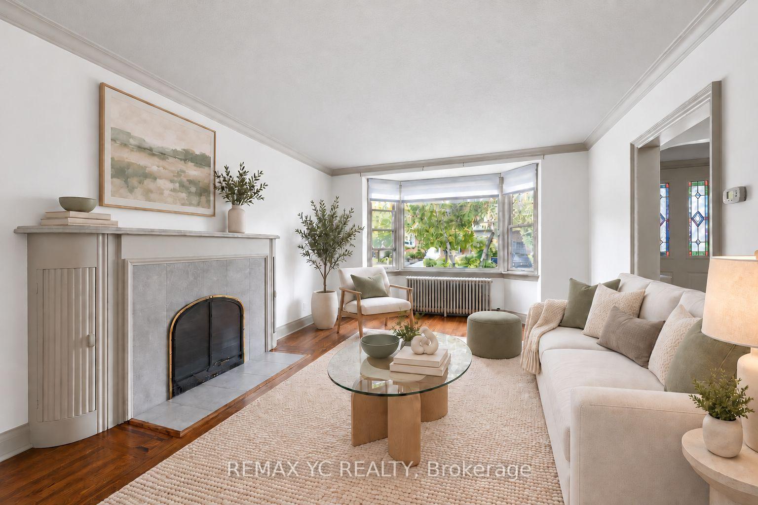Photo 2 of 425 Broadway Avenue, Toronto, Leaside — HOMEH