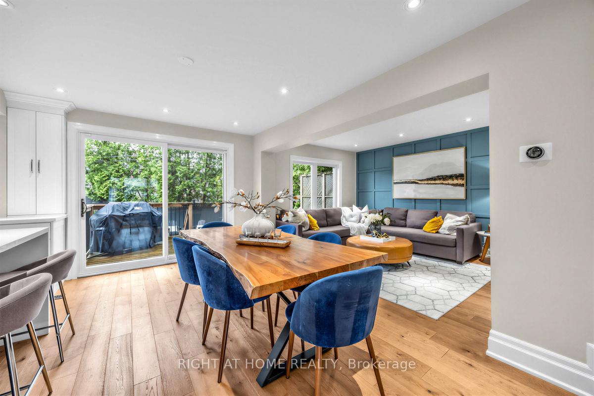 Photo 11 of 21 Austin Terrace, Toronto, Casa Loma — HOMEH