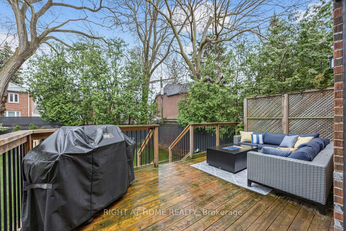 Photo 35 of 21 Austin Terrace, Toronto, Casa Loma — HOMEH