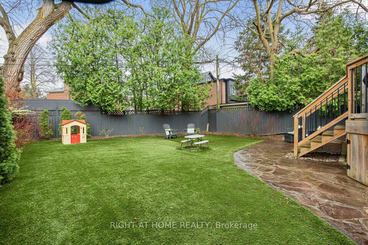 Photo 36 of 21 Austin Terrace, Toronto, Casa Loma — HOMEH