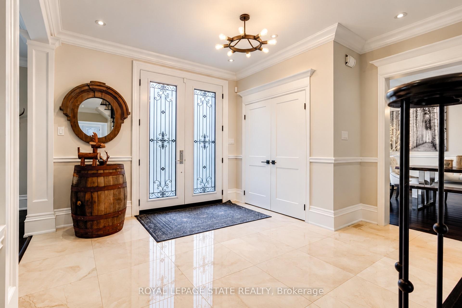 Photo 11 of 18 Elder Crescent, Hamilton, Ancaster — HOMEH