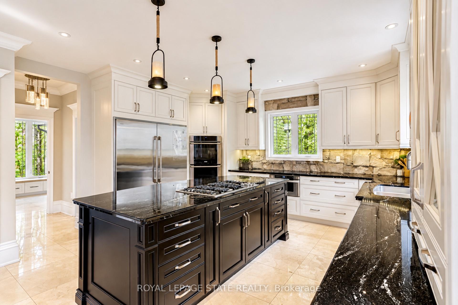 Photo 17 of 18 Elder Crescent, Hamilton, Ancaster — HOMEH