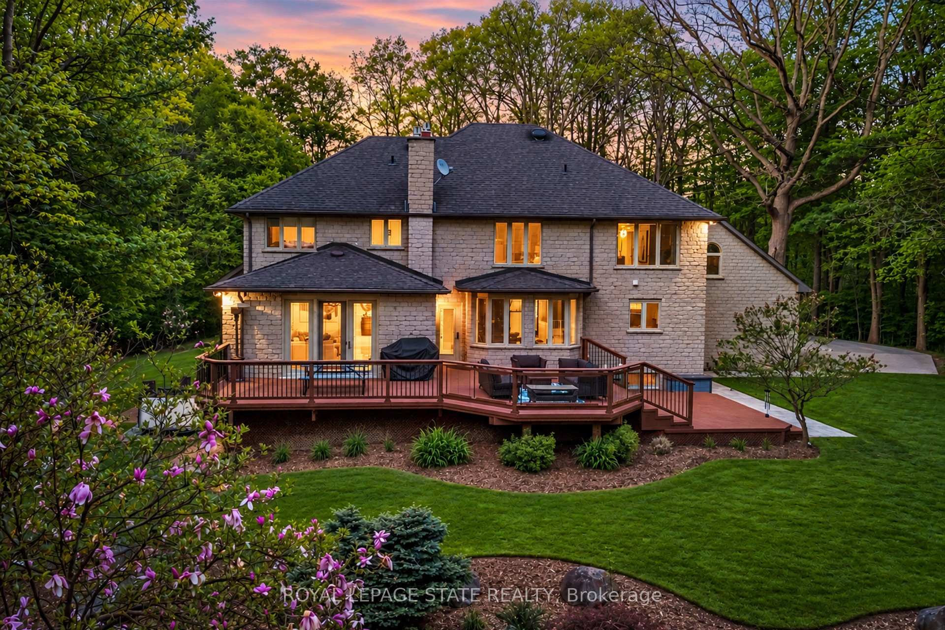 Photo 46 of 18 Elder Crescent, Hamilton, Ancaster — HOMEH
