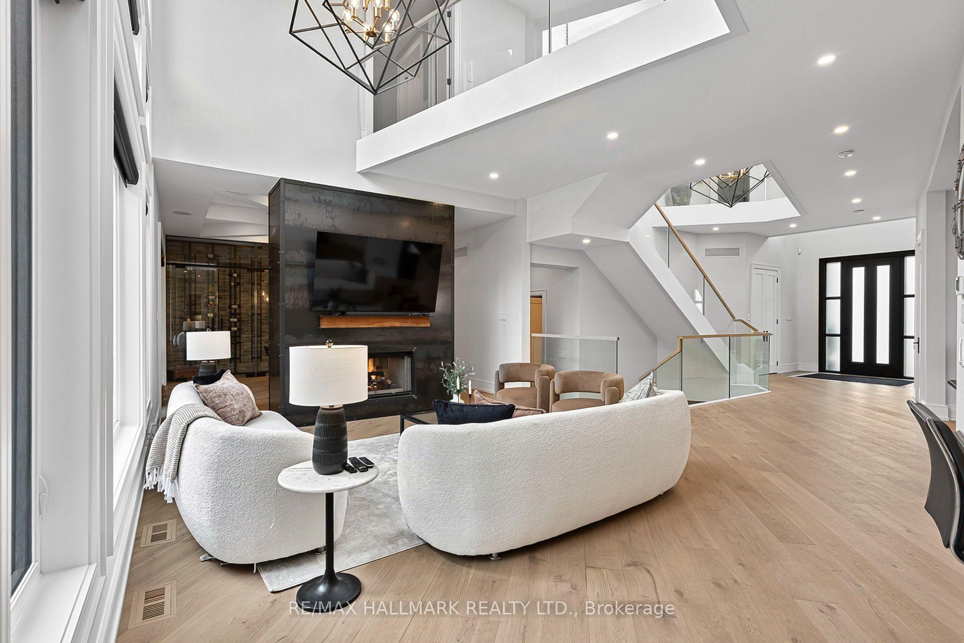 Photo 6 of 31 Bradgate Road, North York, Banbury-Don Mills — HOMEH