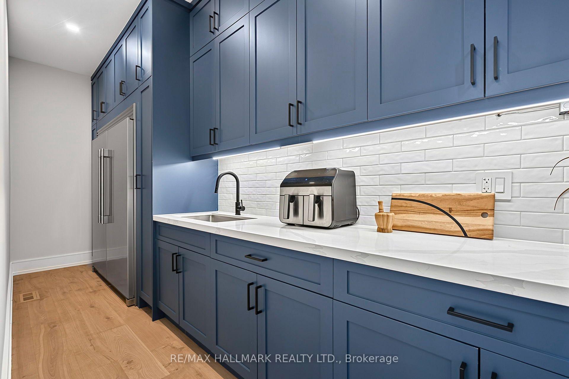 Photo 11 of 31 Bradgate Road, North York, Banbury-Don Mills — HOMEH