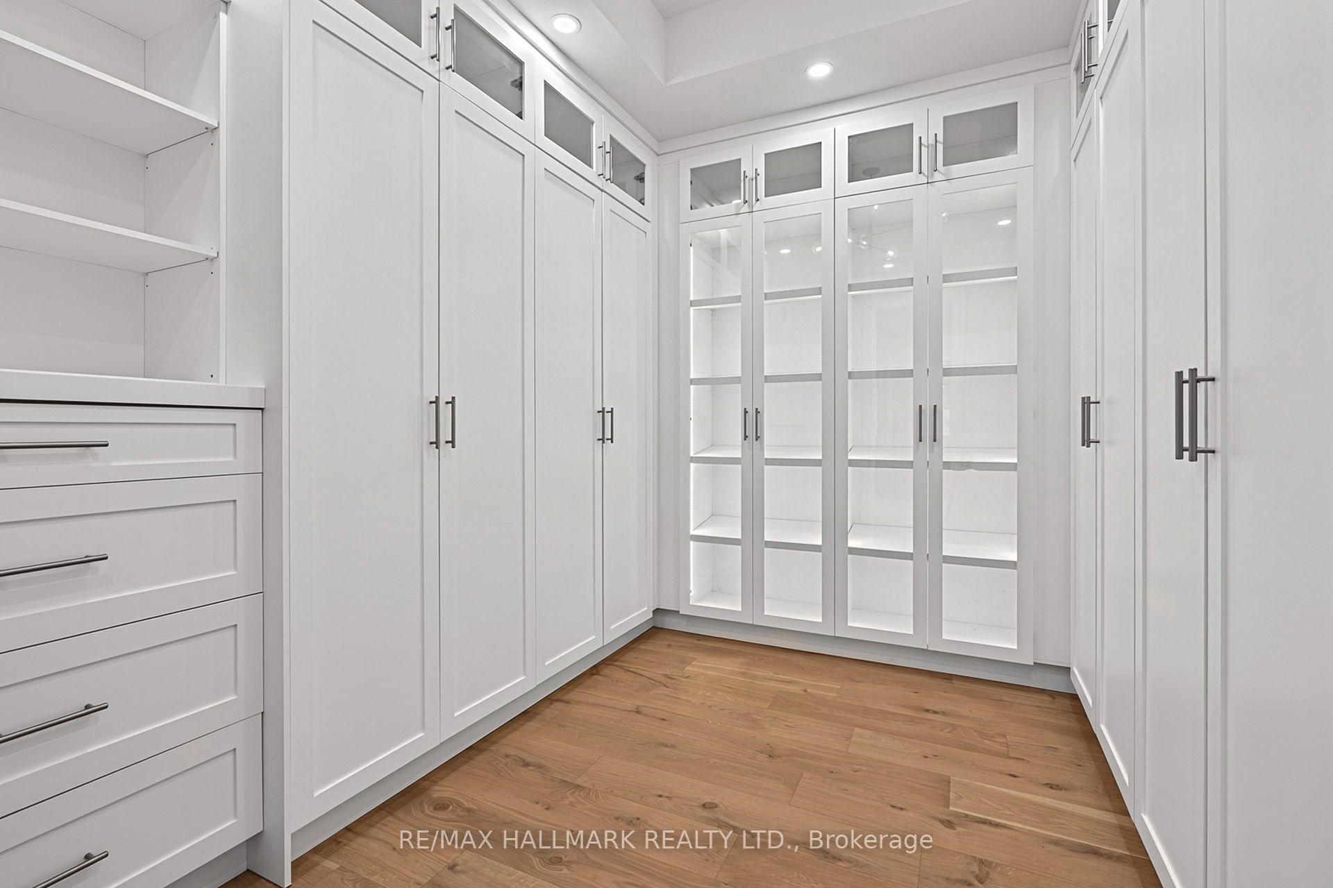Photo 17 of 31 Bradgate Road, North York, Banbury-Don Mills — HOMEH