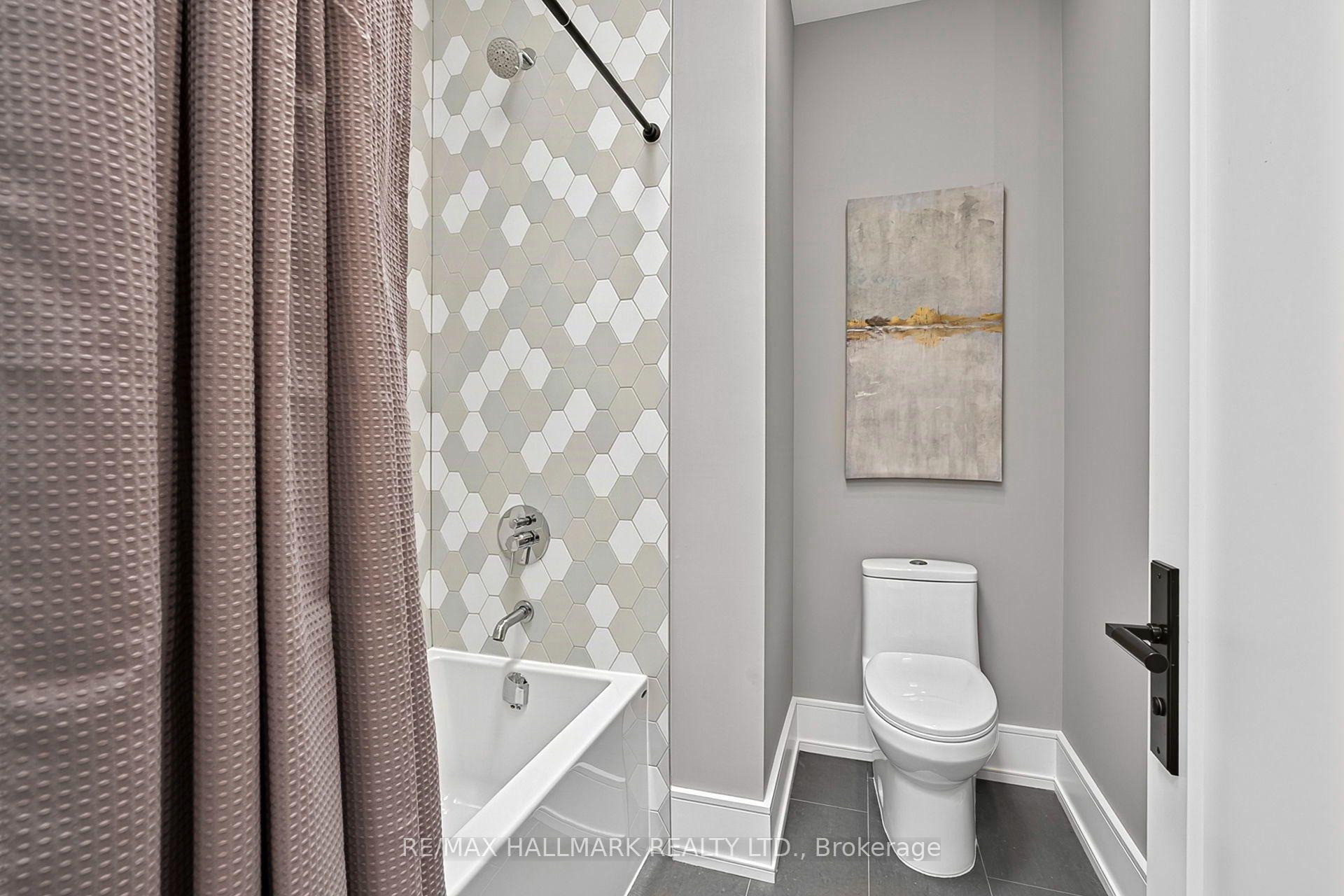 Photo 24 of 31 Bradgate Road, North York, Banbury-Don Mills — HOMEH