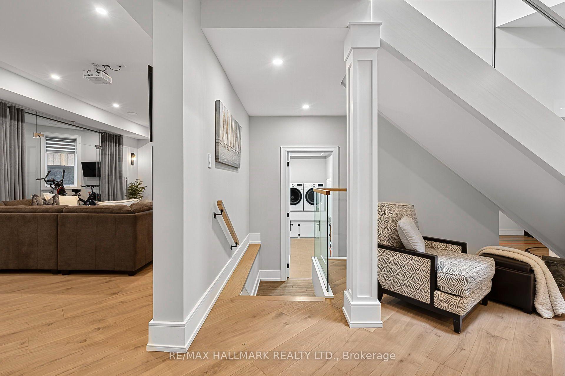 Photo 36 of 31 Bradgate Road, North York, Banbury-Don Mills — HOMEH