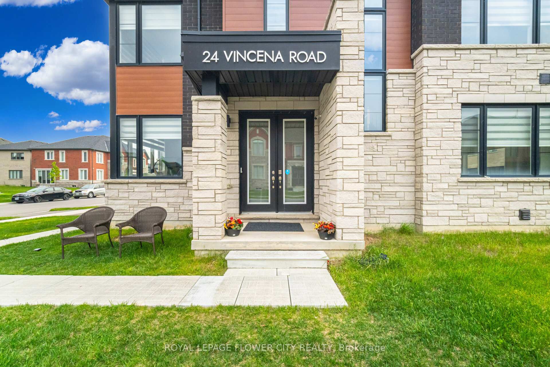 Photo 2 of 24 Vincena Road, Caledon, Rural Caledon — HOMEH