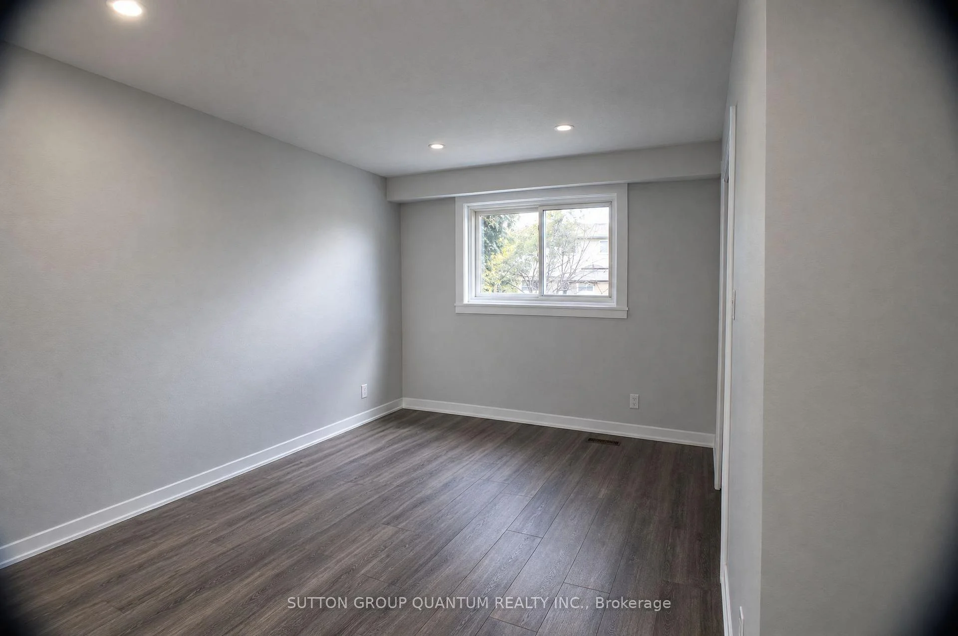 Photo 15 of 1237 Sycamore Drive, Burlington, Palmer — HOMEH