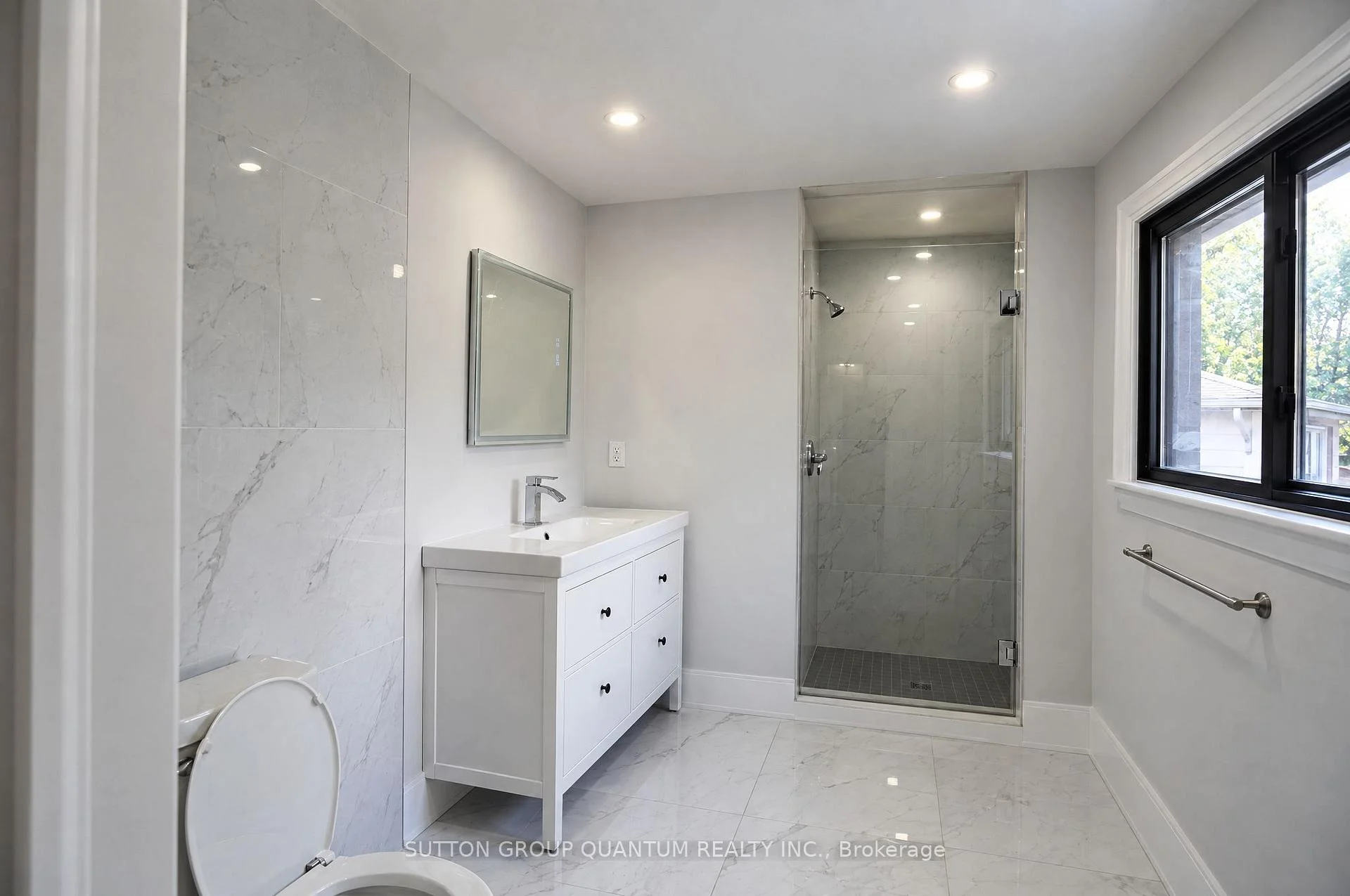 Photo 20 of 1237 Sycamore Drive, Burlington, Palmer — HOMEH