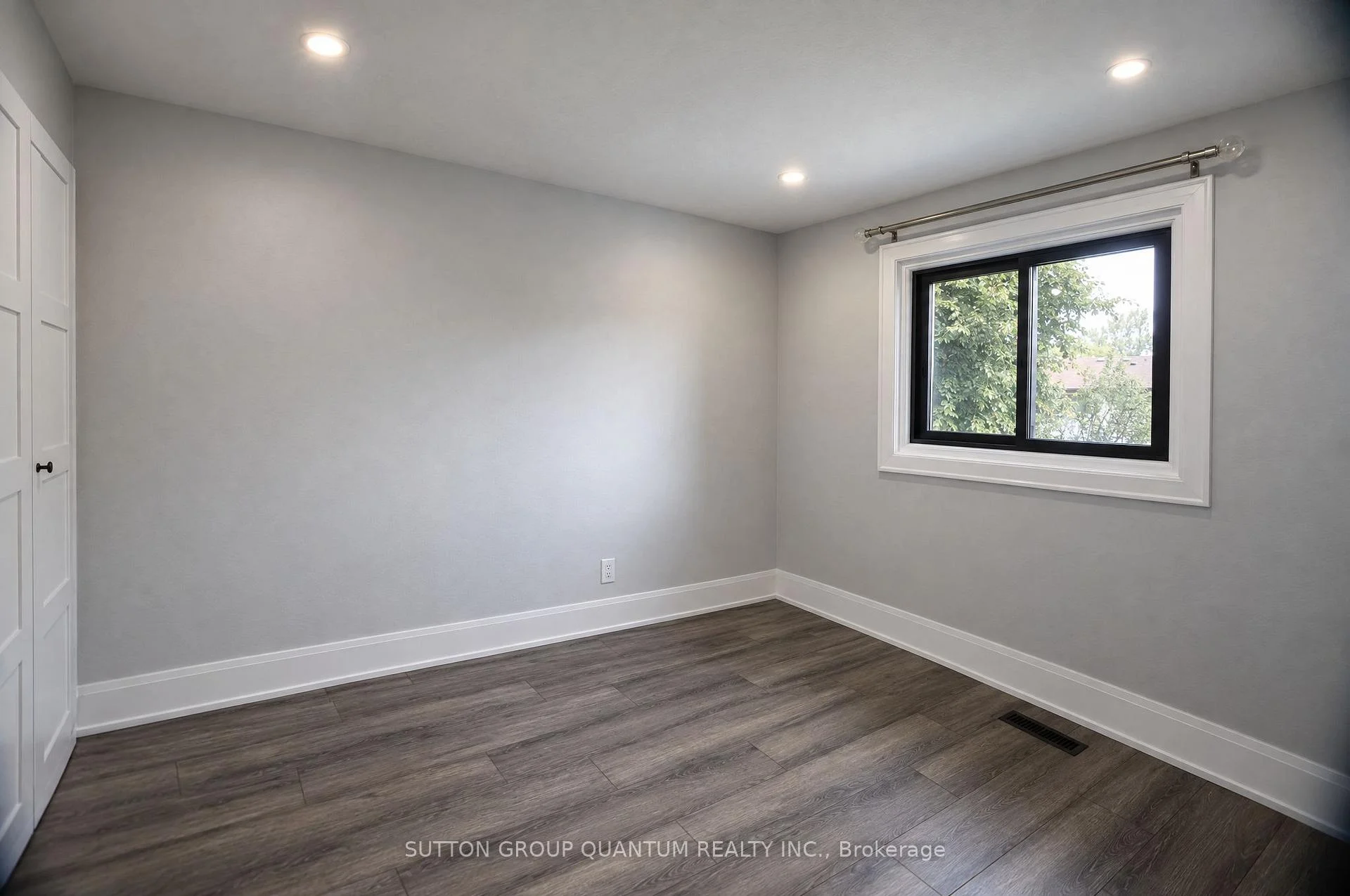 Photo 24 of 1237 Sycamore Drive, Burlington, Palmer — HOMEH