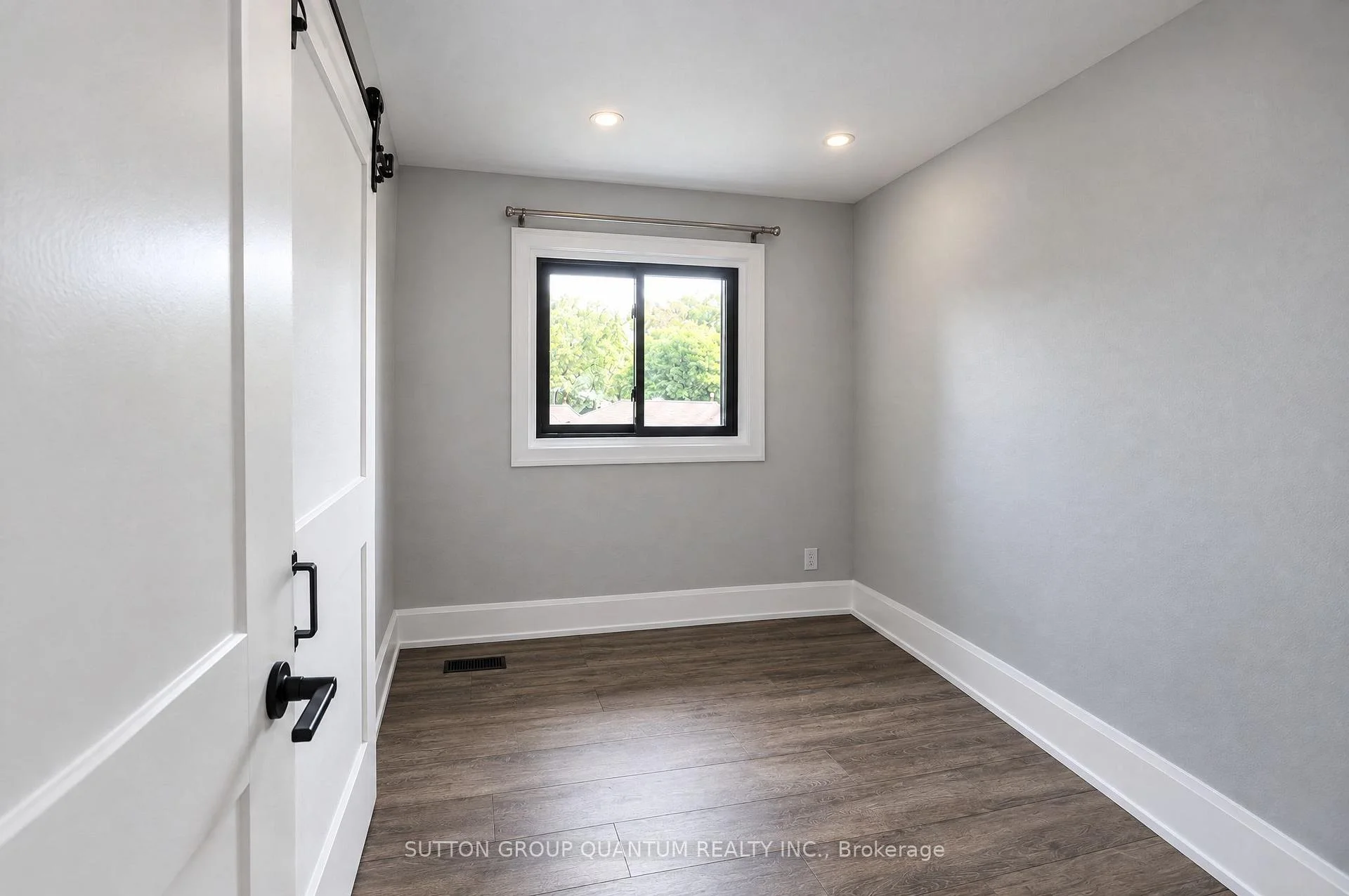 Photo 27 of 1237 Sycamore Drive, Burlington, Palmer — HOMEH