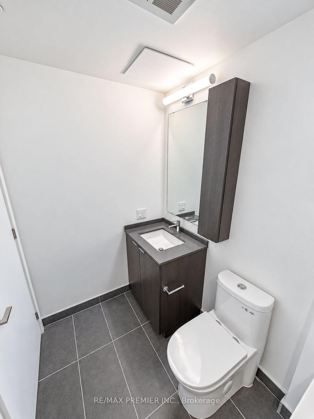 Photo 4 of Unit 301, 91 John Street, Hamilton, Corktown — HOMEH