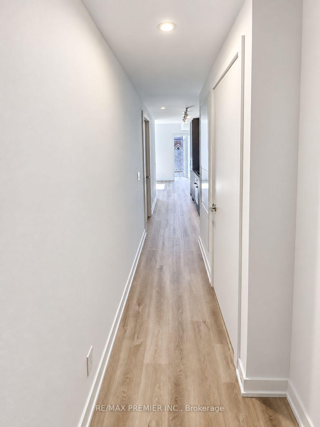 Photo 5 of Unit 301, 91 John Street, Hamilton, Corktown — HOMEH