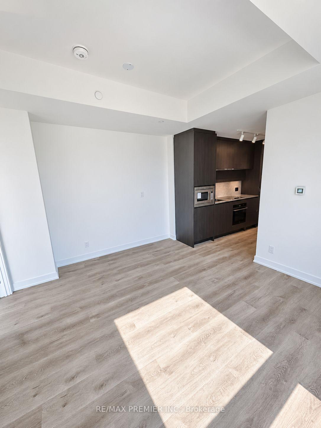 Photo 6 of Unit 301, 91 John Street, Hamilton, Corktown — HOMEH
