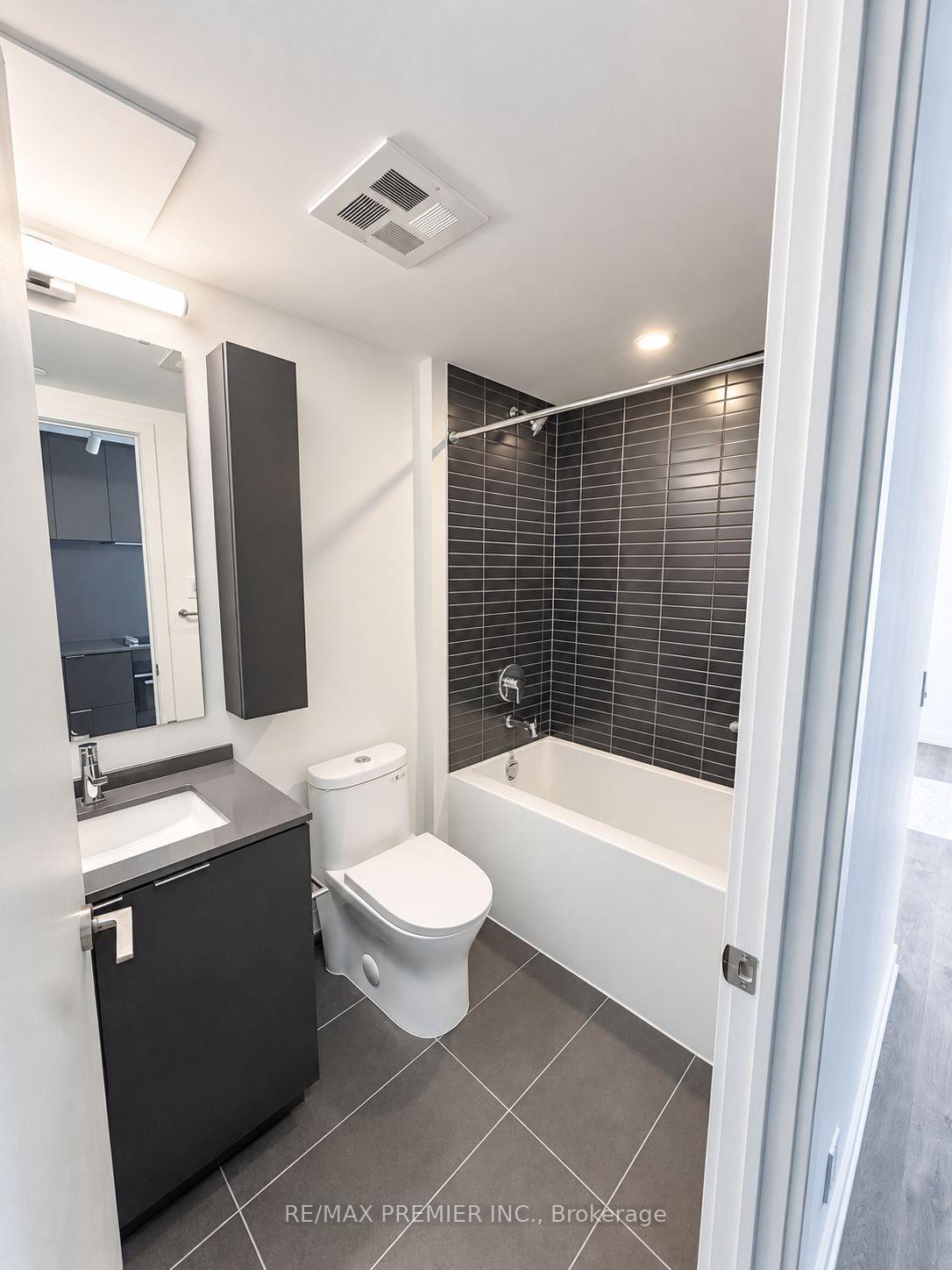 Photo 10 of Unit 301, 91 John Street, Hamilton, Corktown — HOMEH