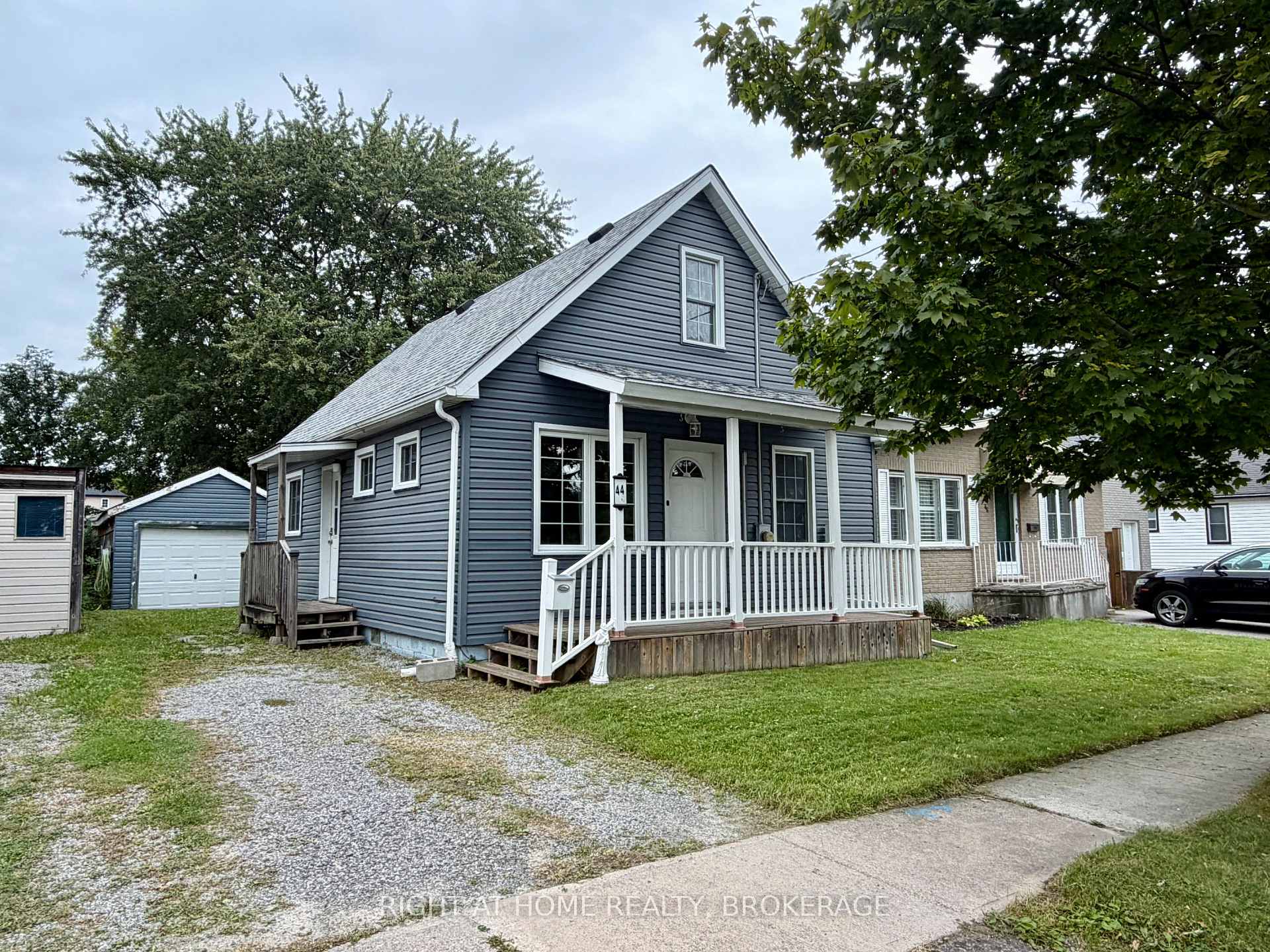 Photo 31 of 44 Cumming Street, St. Catharines, Western Hill — HOMEH