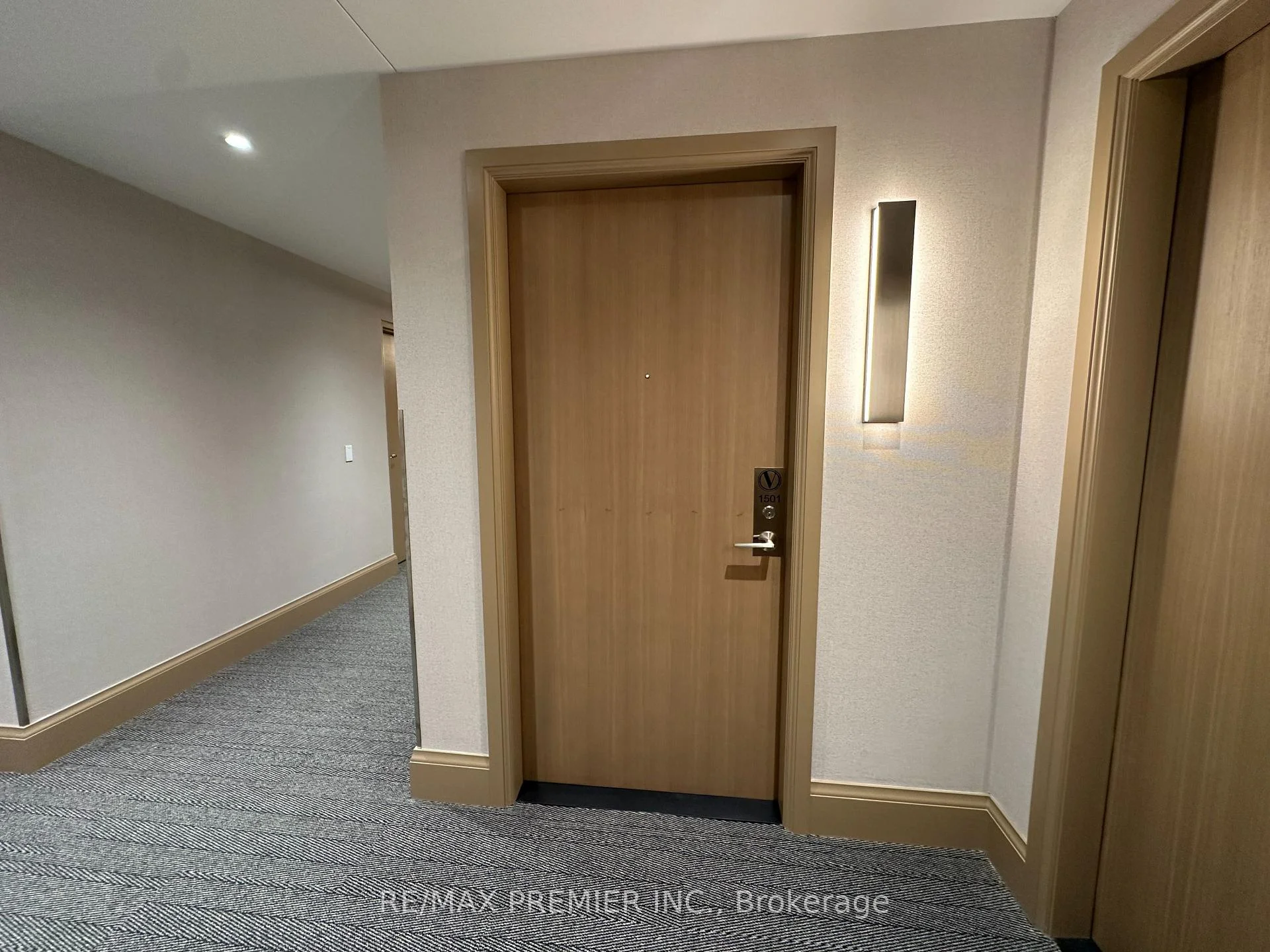 Photo 3 of Unit 1501, 5 Meadowdale Road, Vaughan, Vaughan Corporate Centre — HOMEH
