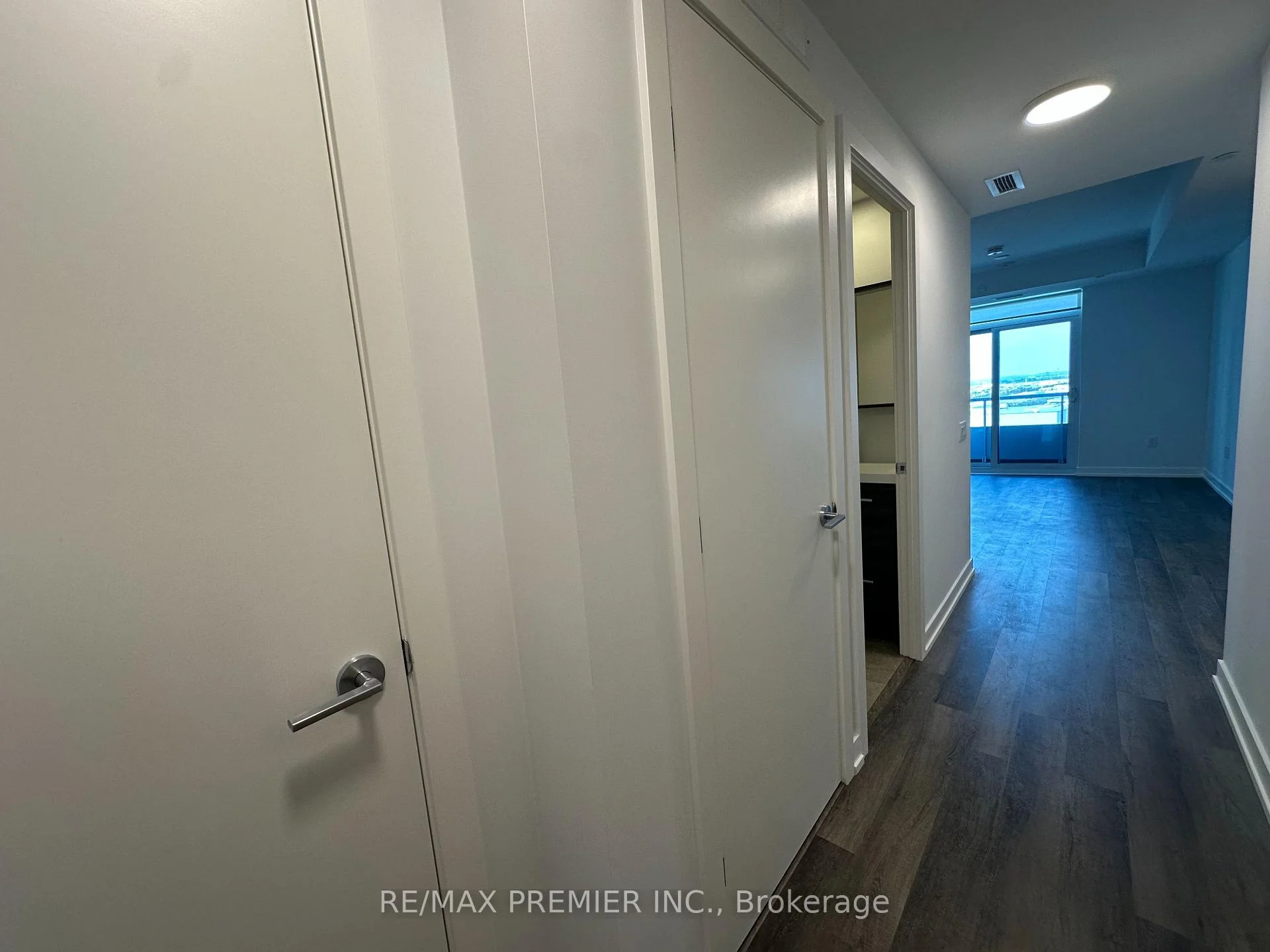 Photo 6 of Unit 1501, 5 Meadowdale Road, Vaughan, Vaughan Corporate Centre — HOMEH