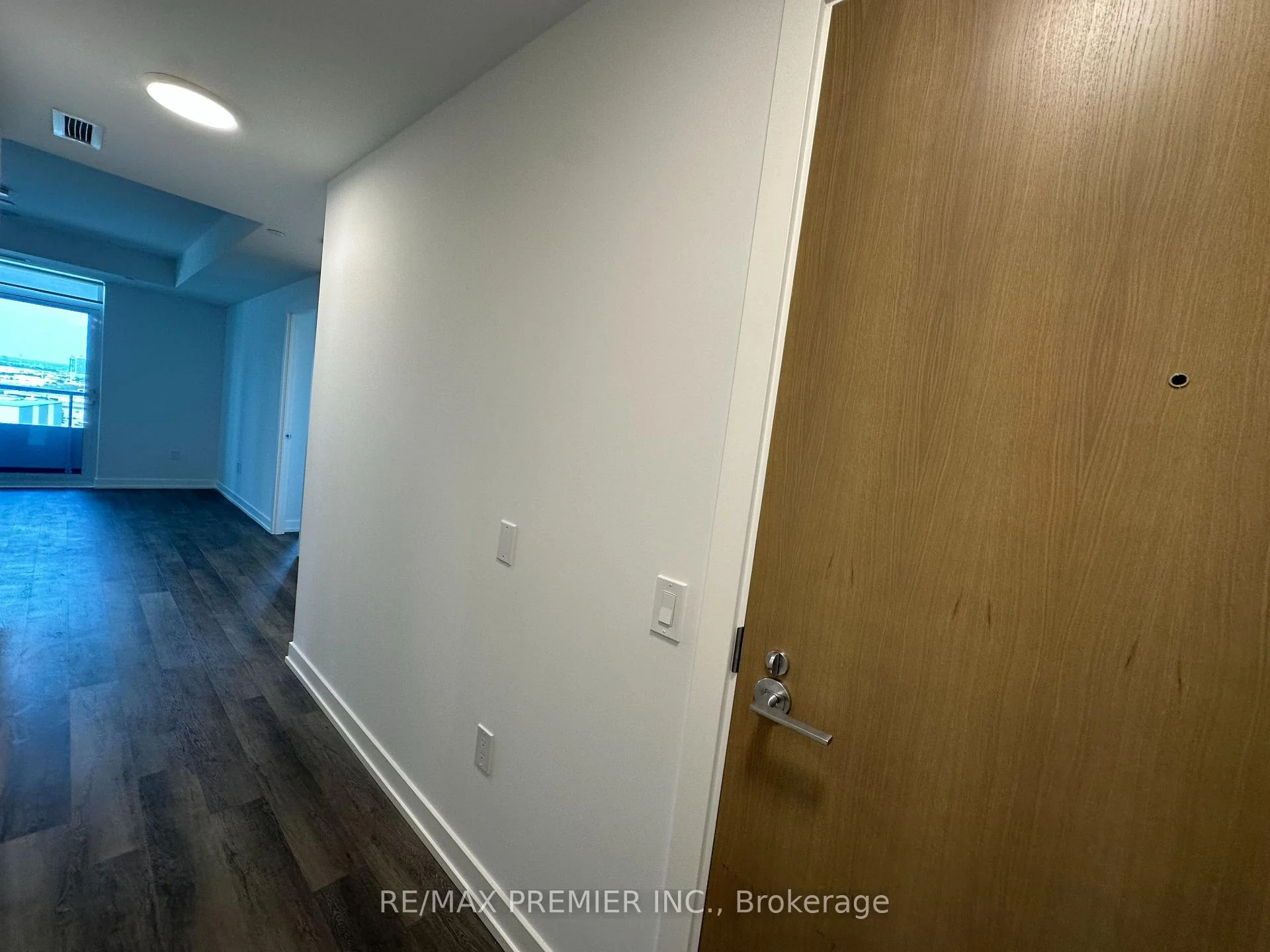 Photo 7 of Unit 1501, 5 Meadowdale Road, Vaughan, Vaughan Corporate Centre — HOMEH