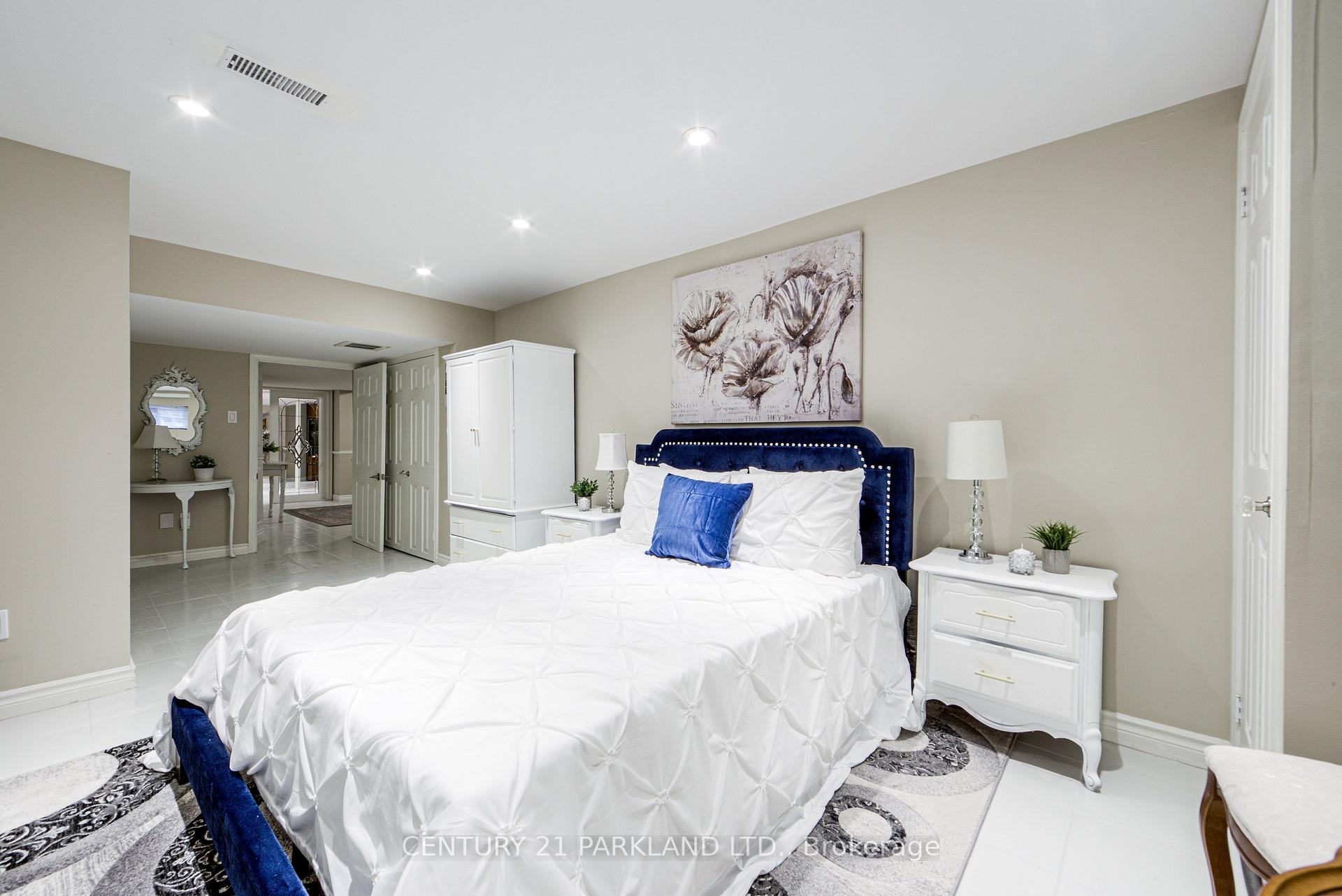Photo 45 of 1 Radley Street, Vaughan, East Woodbridge — HOMEH