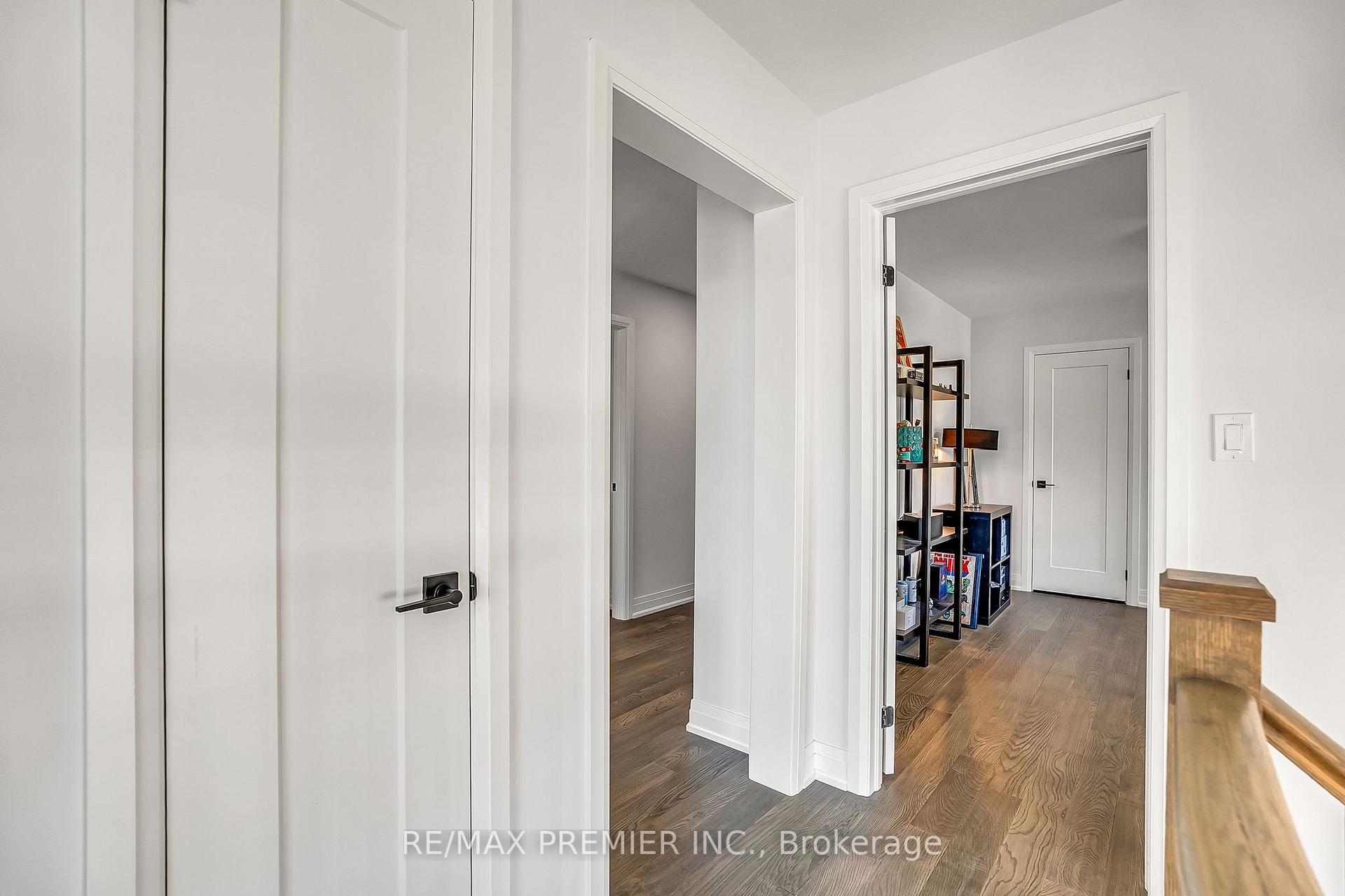 Photo 29 of 25 Low Boulevard, Uxbridge — HOMEH
