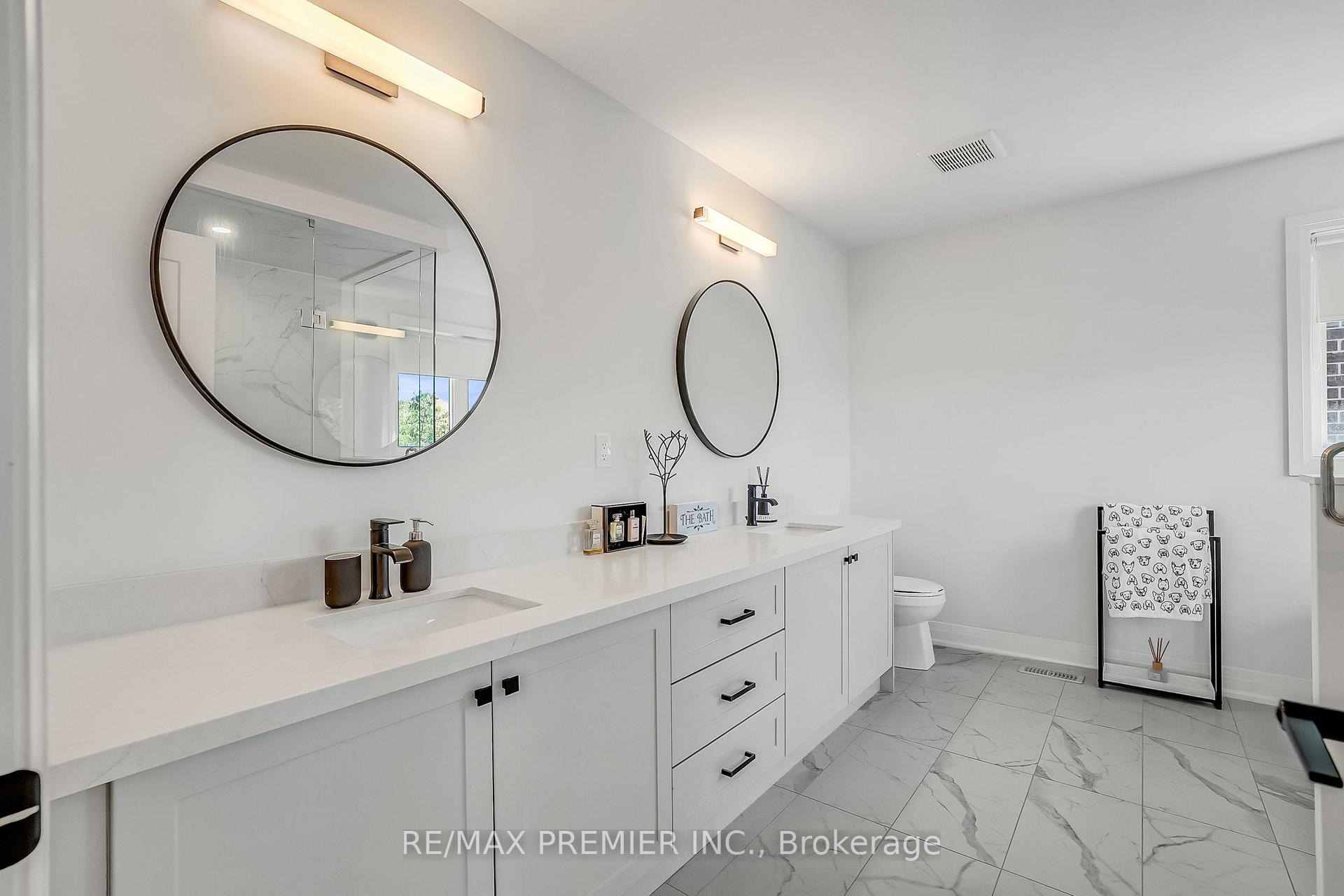 Photo 36 of 25 Low Boulevard, Uxbridge — HOMEH