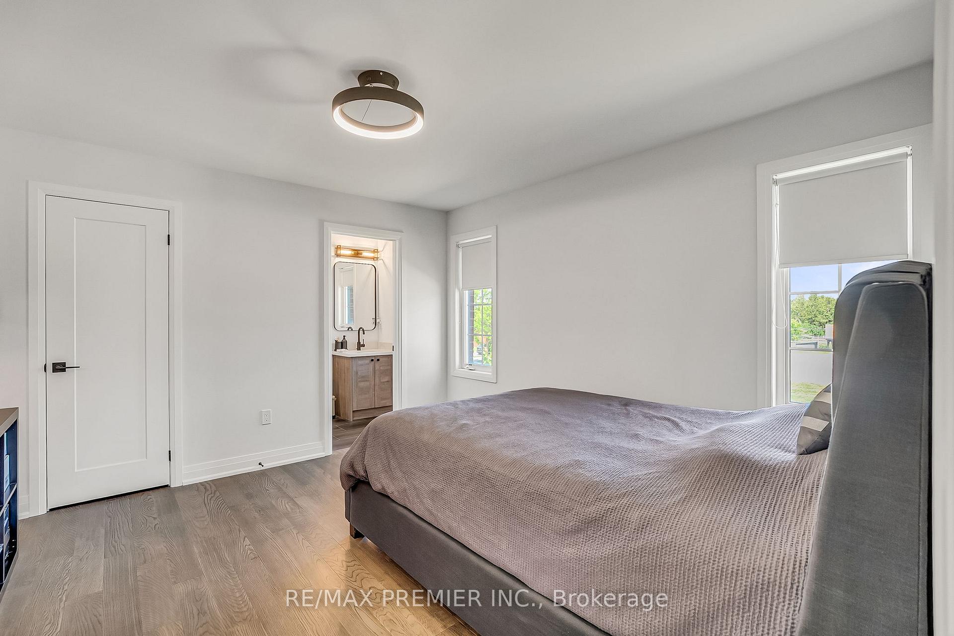 Photo 38 of 25 Low Boulevard, Uxbridge — HOMEH