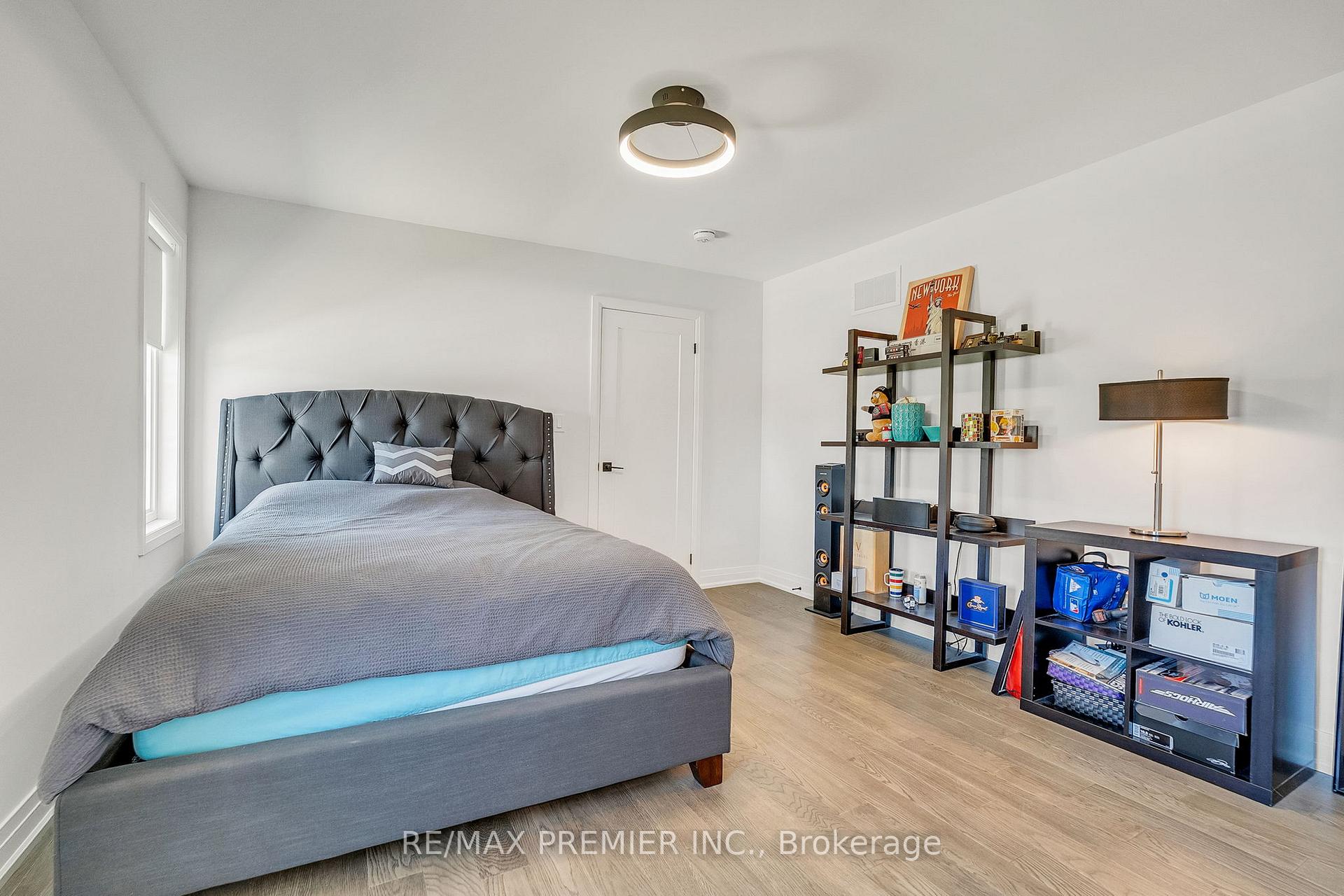 Photo 39 of 25 Low Boulevard, Uxbridge — HOMEH