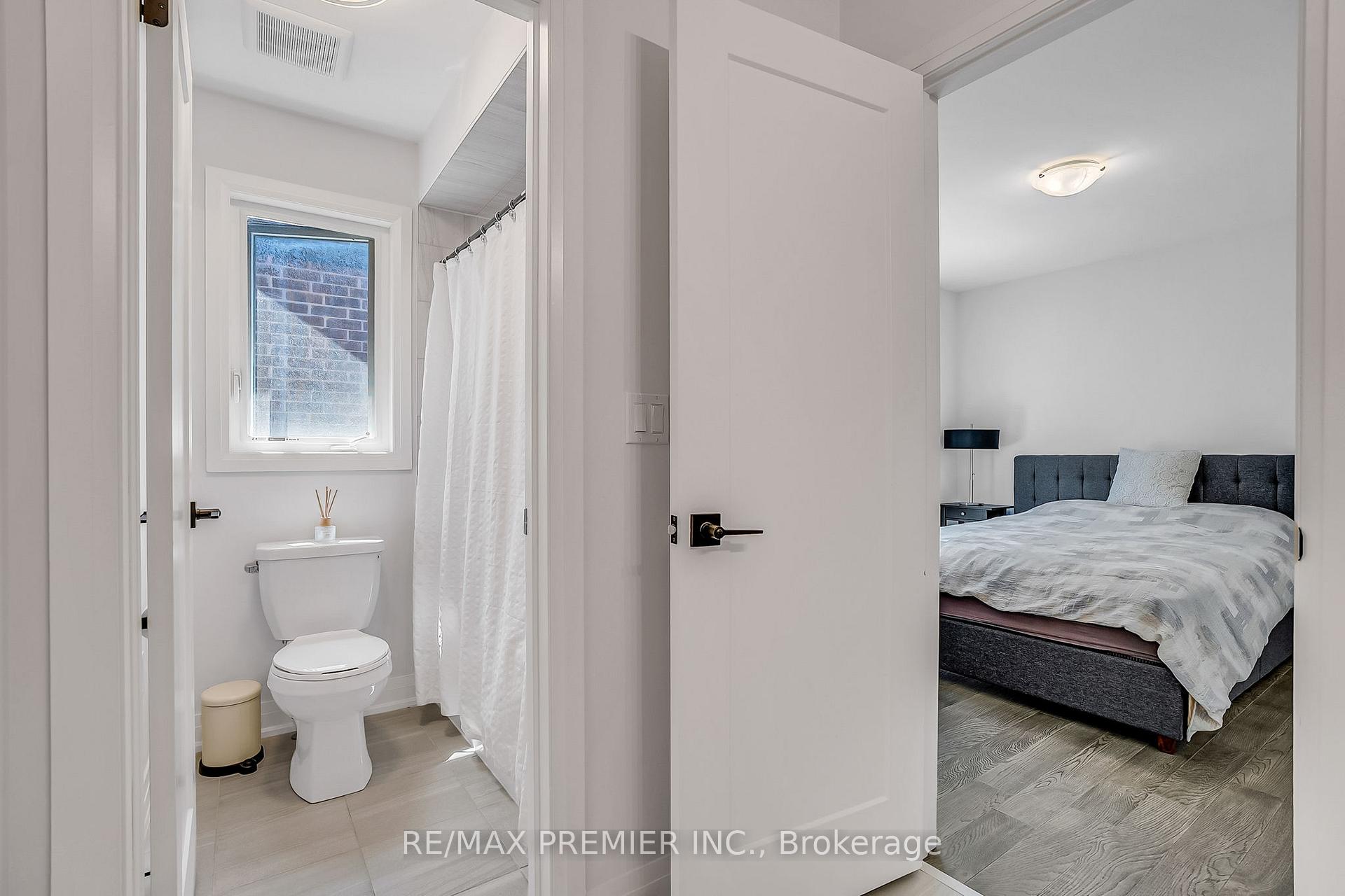 Photo 50 of 25 Low Boulevard, Uxbridge — HOMEH