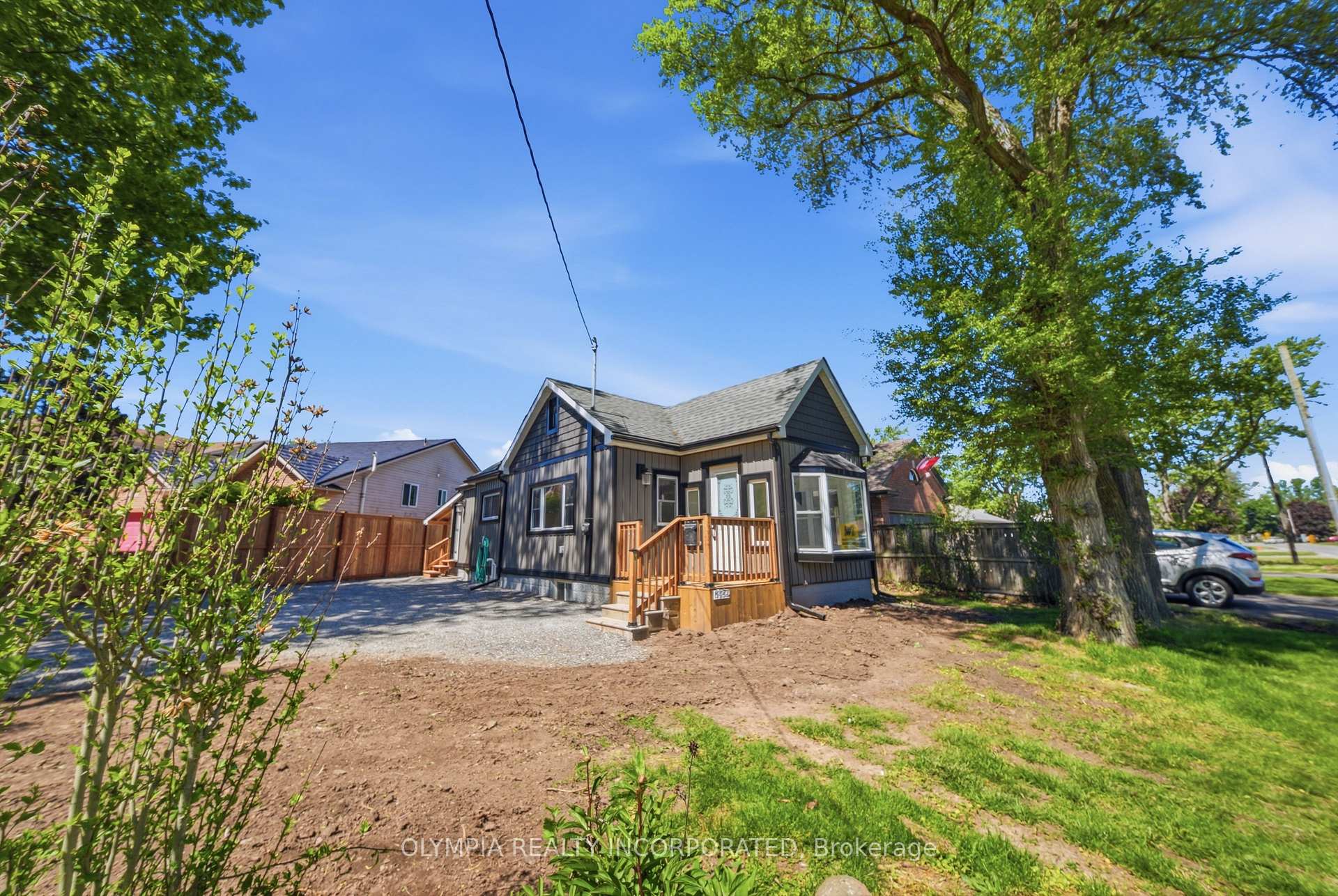 Photo 2 of 7936 Beaverdams Road, Niagara Falls, Ascot — HOMEH