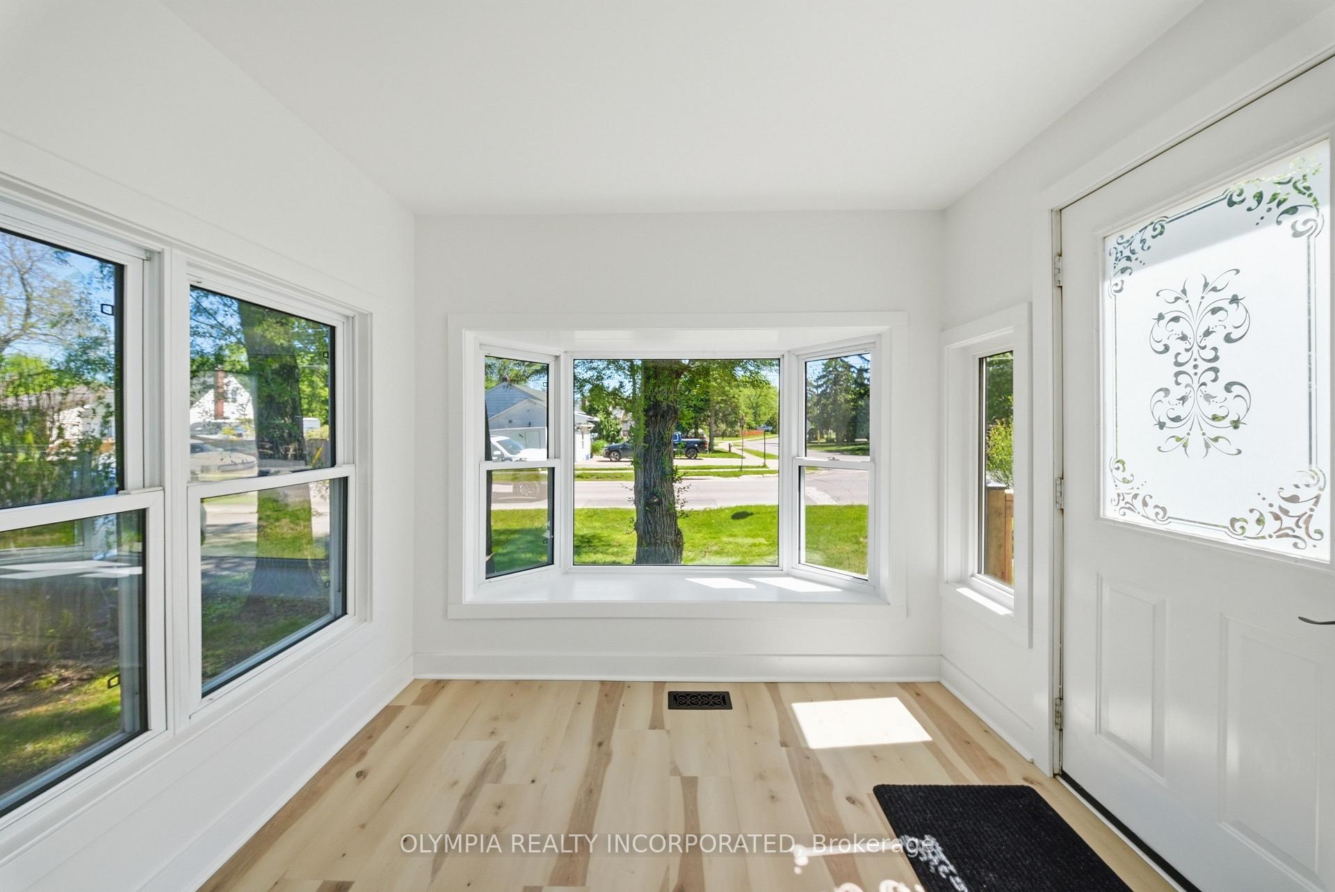 Photo 3 of 7936 Beaverdams Road, Niagara Falls, Ascot — HOMEH
